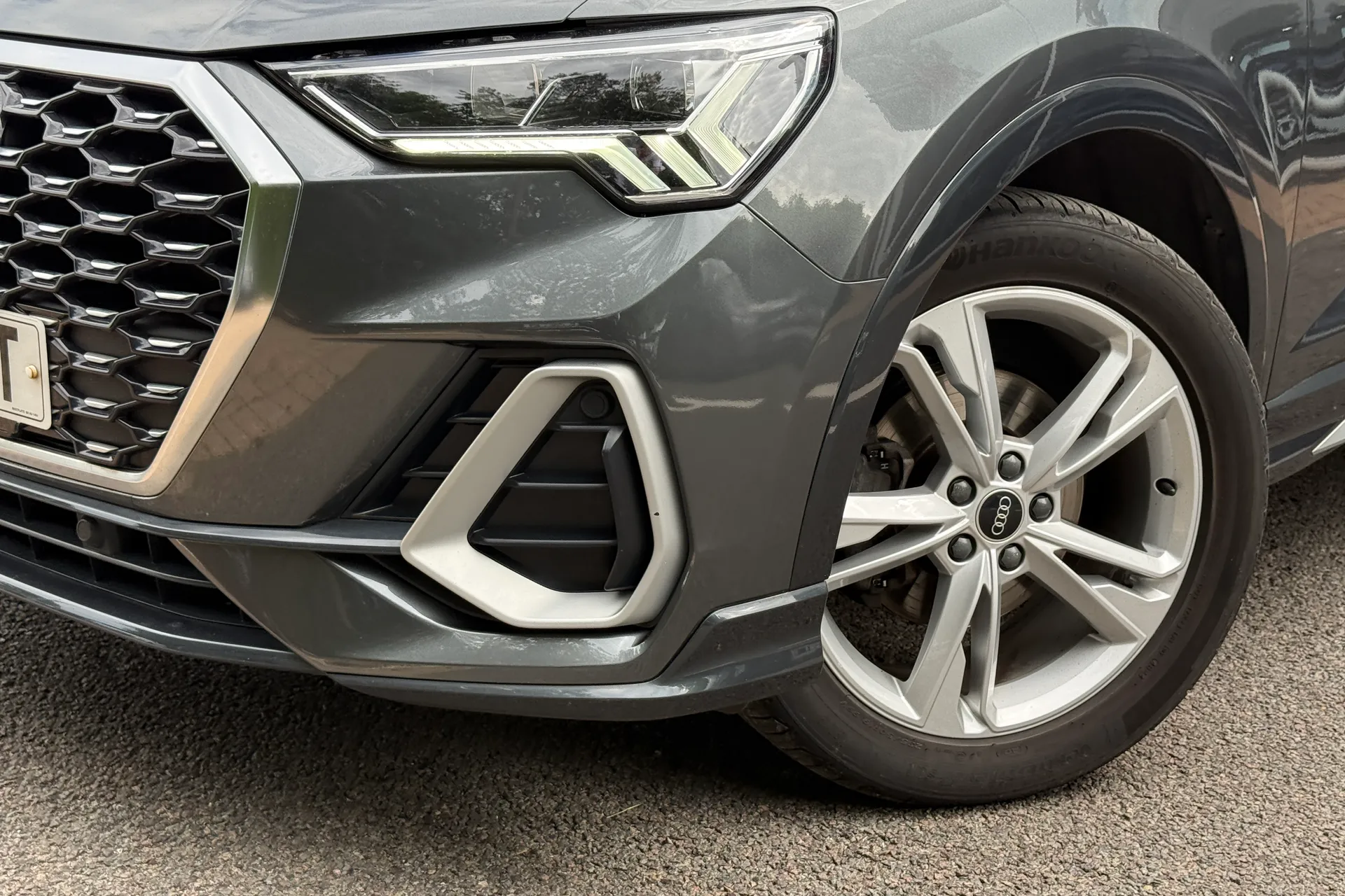Audi Q3 thumbnail image number 57