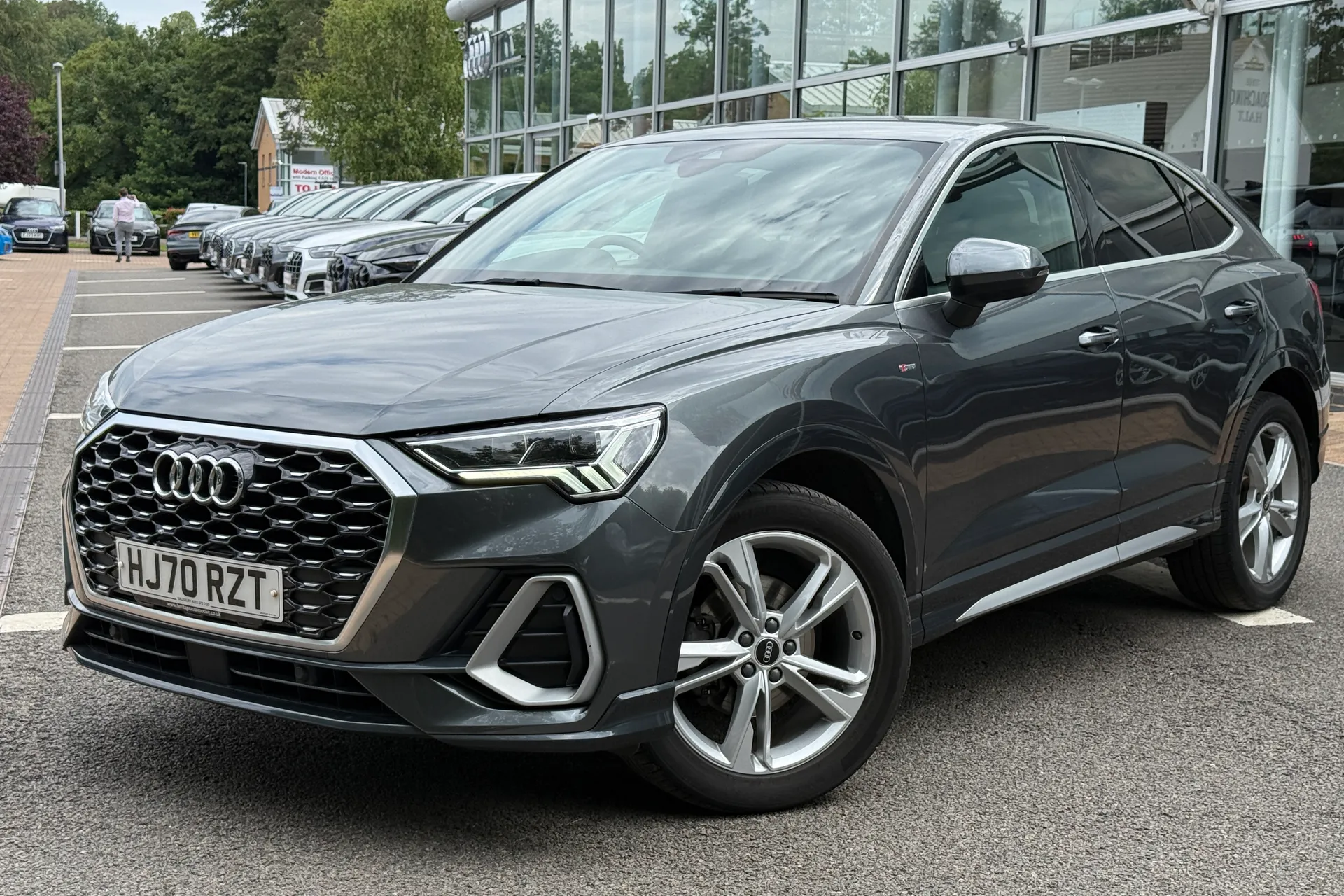 Audi Q3 thumbnail image number 56