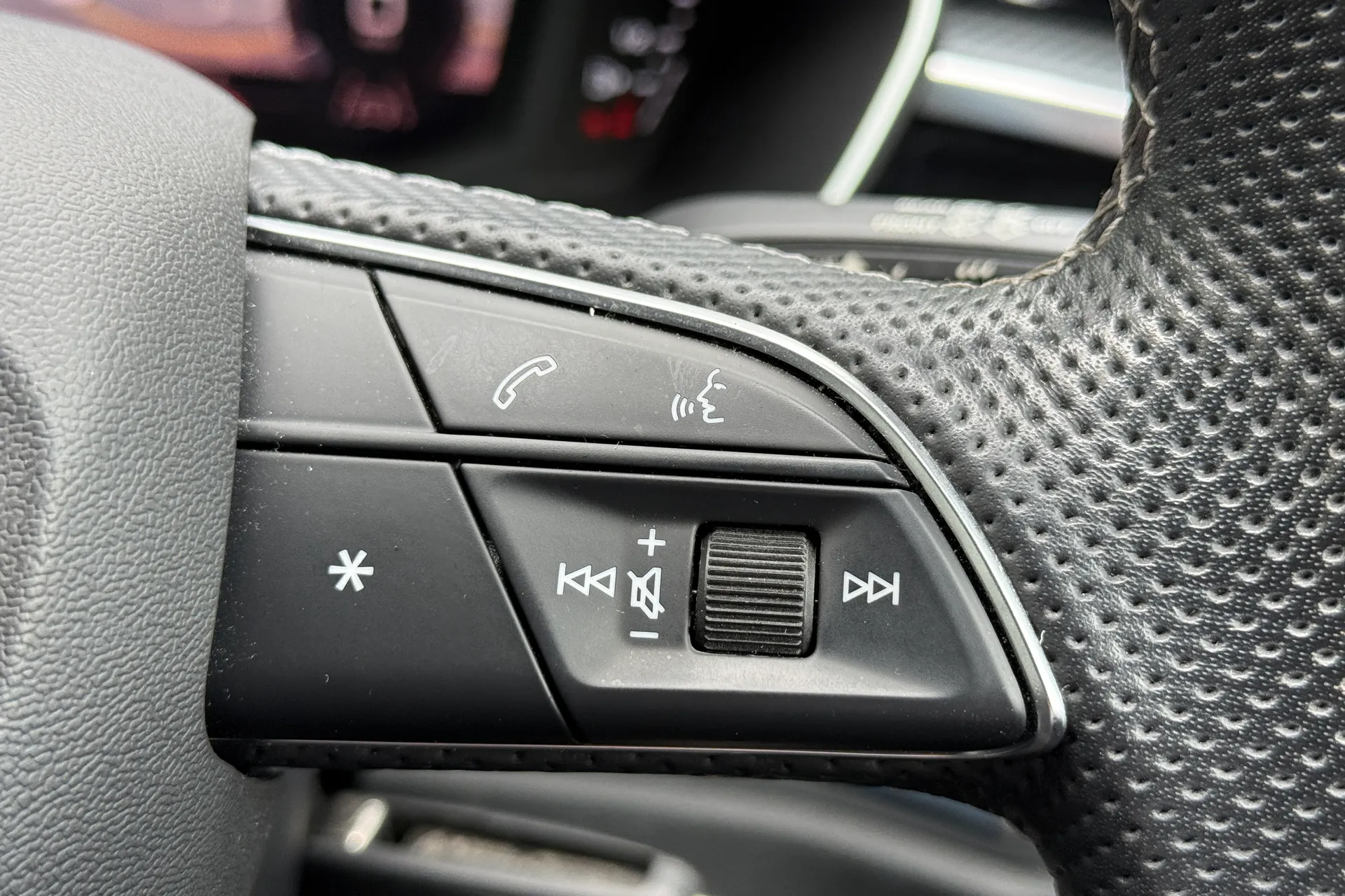 Audi Q3 thumbnail image number 27