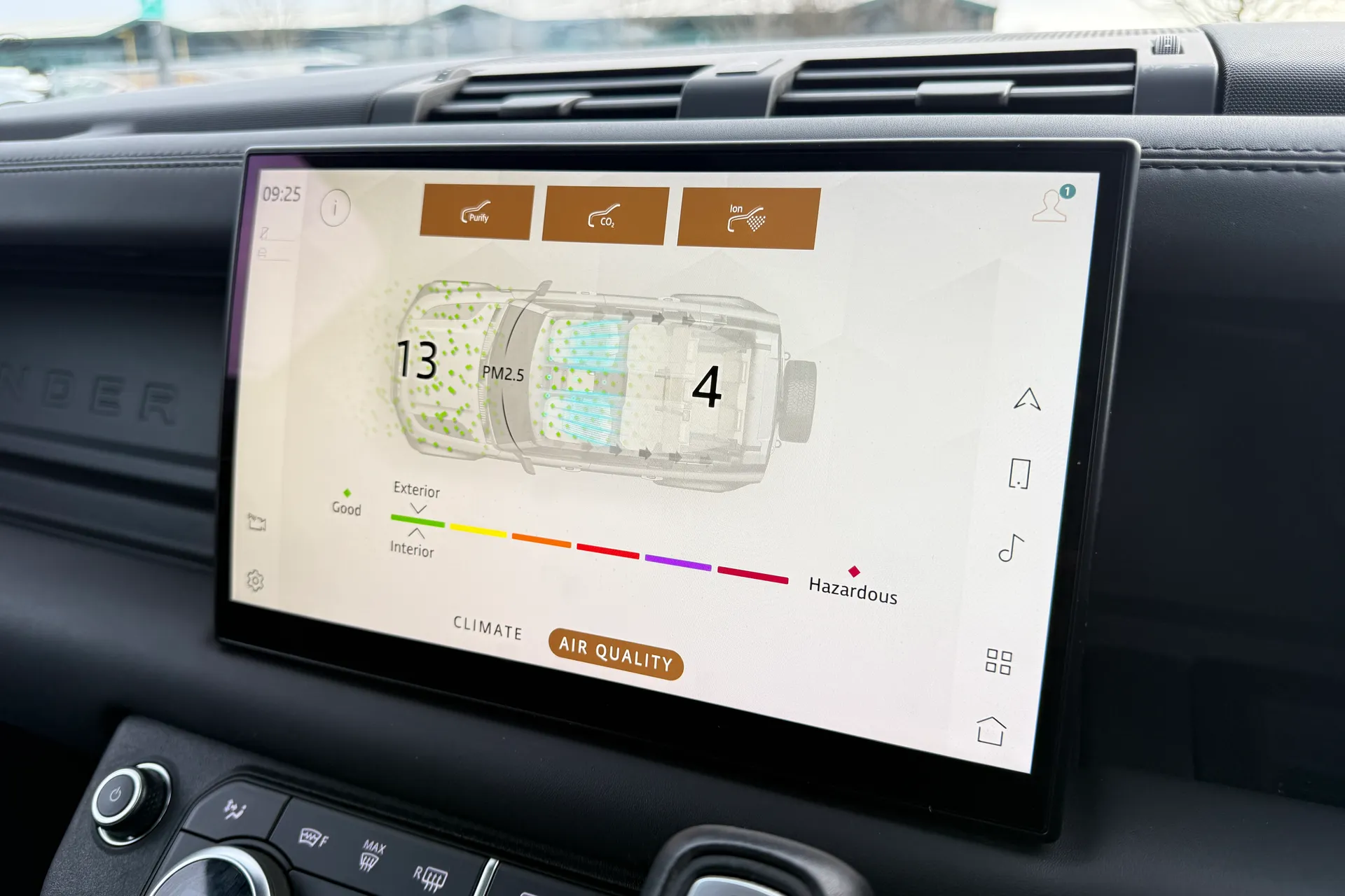 LAND ROVER DEFENDER thumbnail image number 48