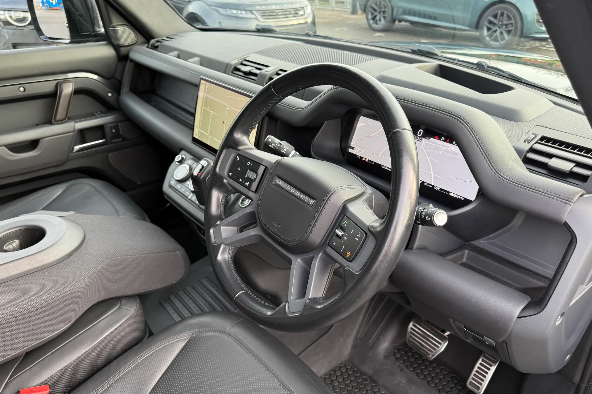 LAND ROVER DEFENDER thumbnail image number 31