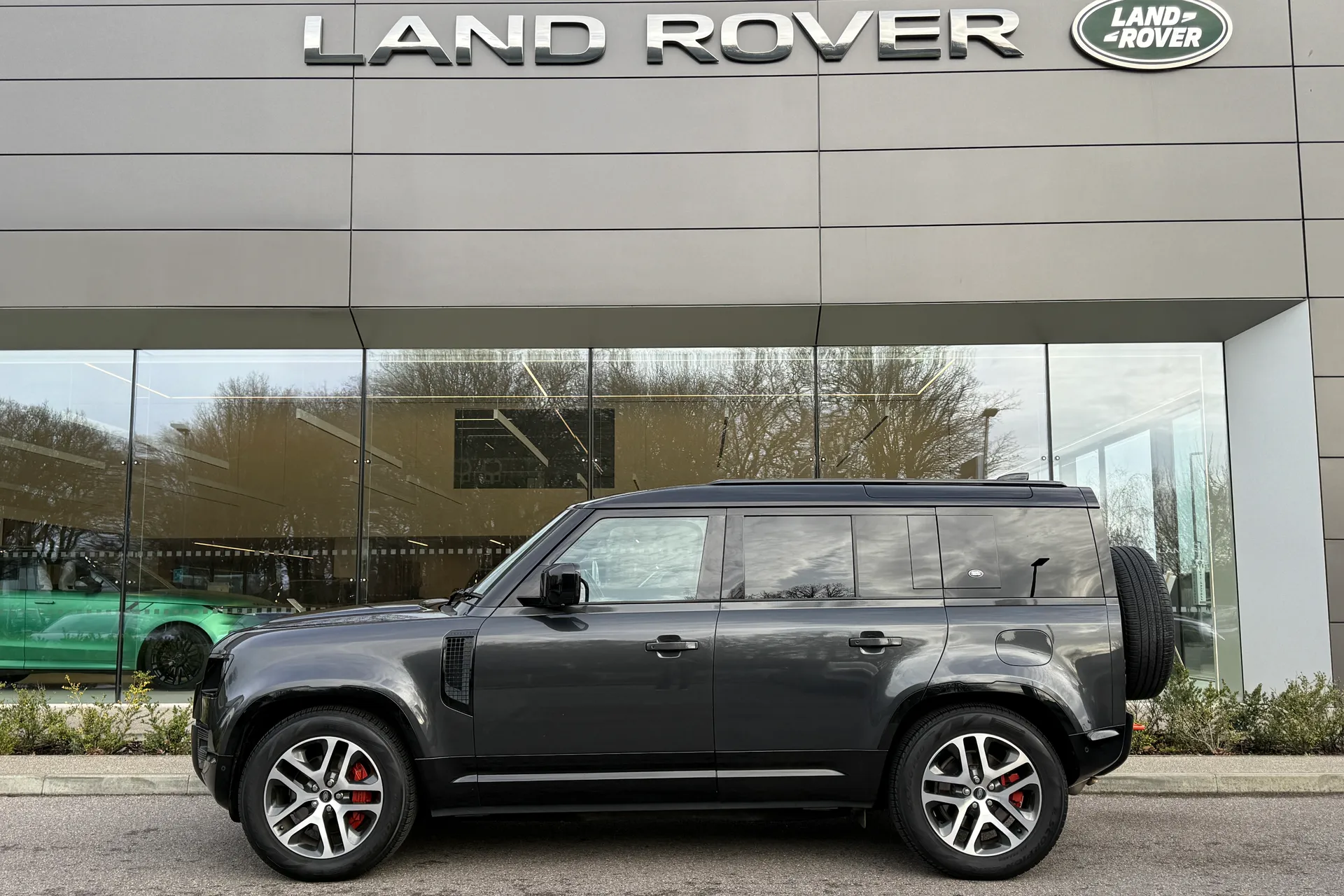 LAND ROVER DEFENDER thumbnail image number 7