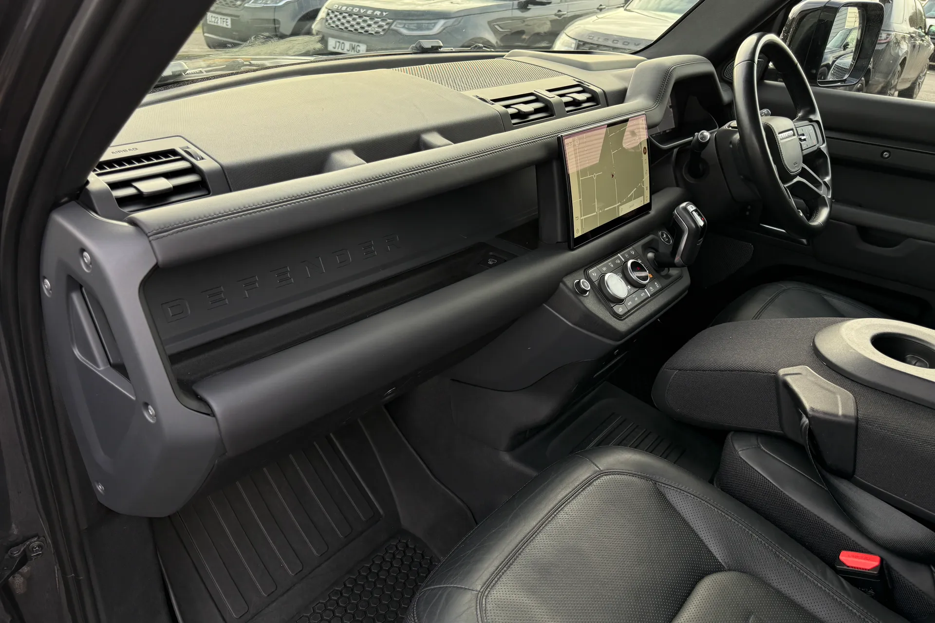 LAND ROVER DEFENDER thumbnail image number 33