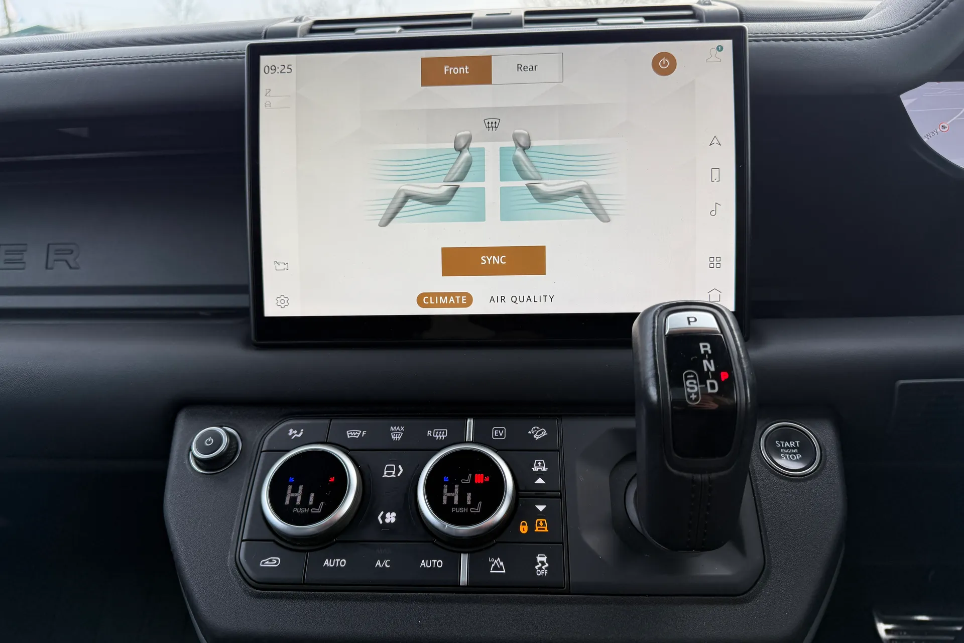 LAND ROVER DEFENDER thumbnail image number 49