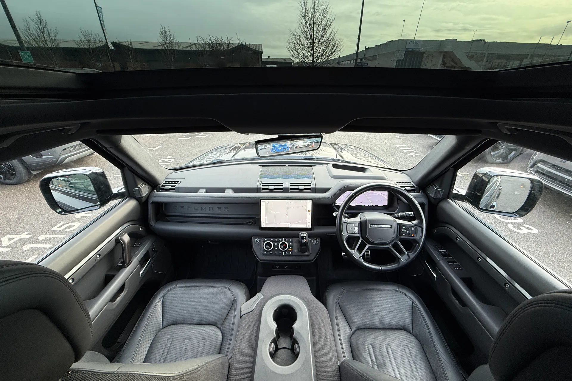 LAND ROVER DEFENDER thumbnail image number 3