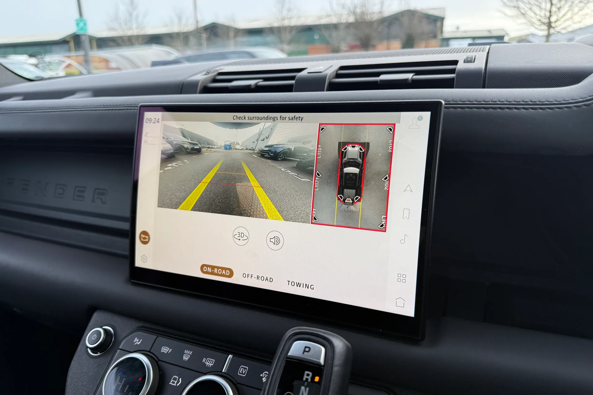 LAND ROVER DEFENDER thumbnail image number 42