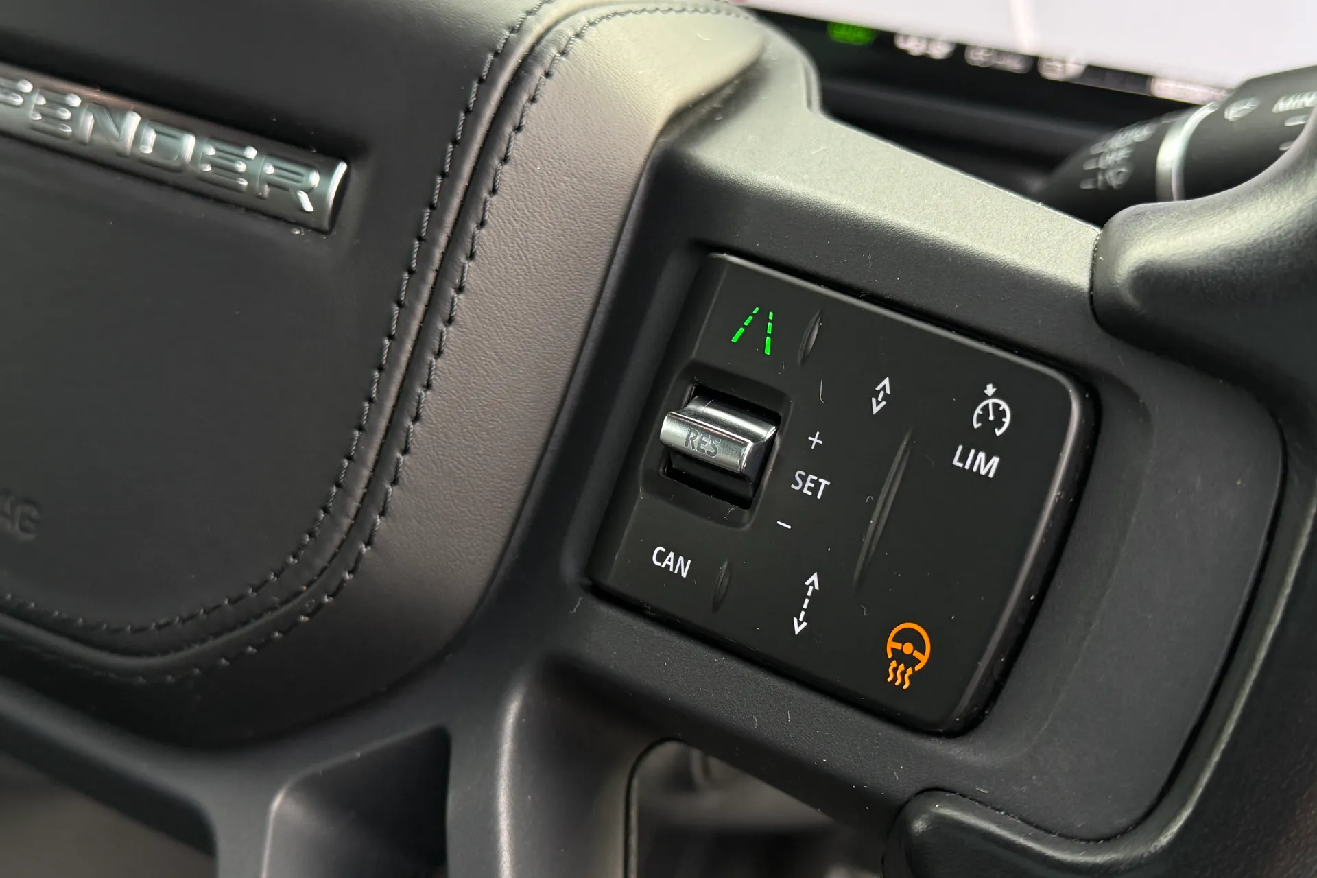 LAND ROVER DEFENDER thumbnail image number 39