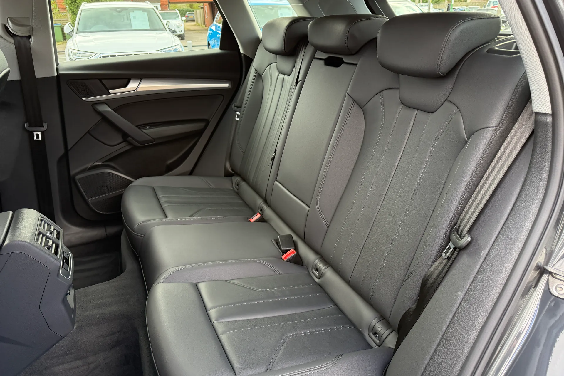 Audi Q5 thumbnail image number 42