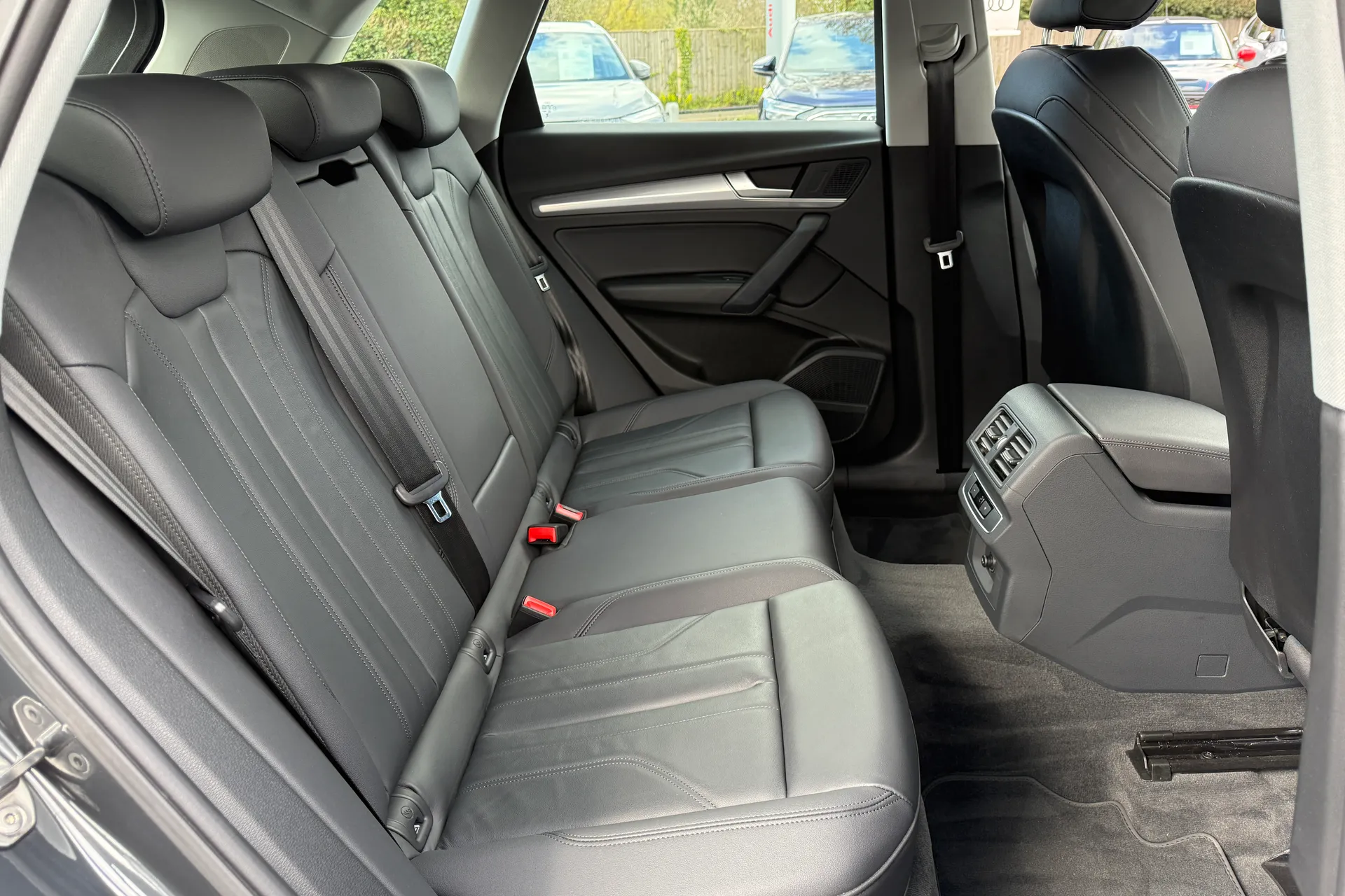 Audi Q5 thumbnail image number 44