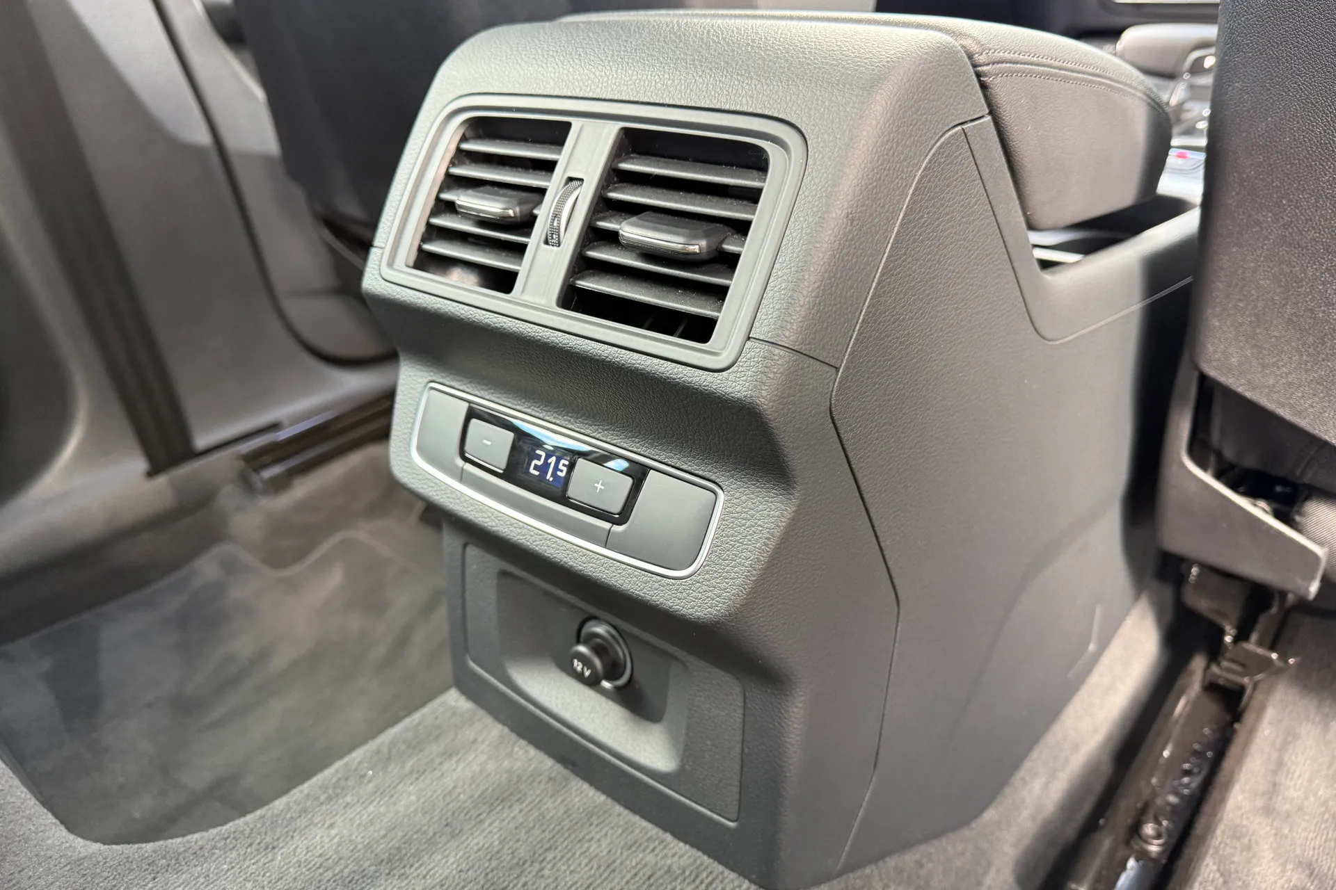 Audi Q5 thumbnail image number 47