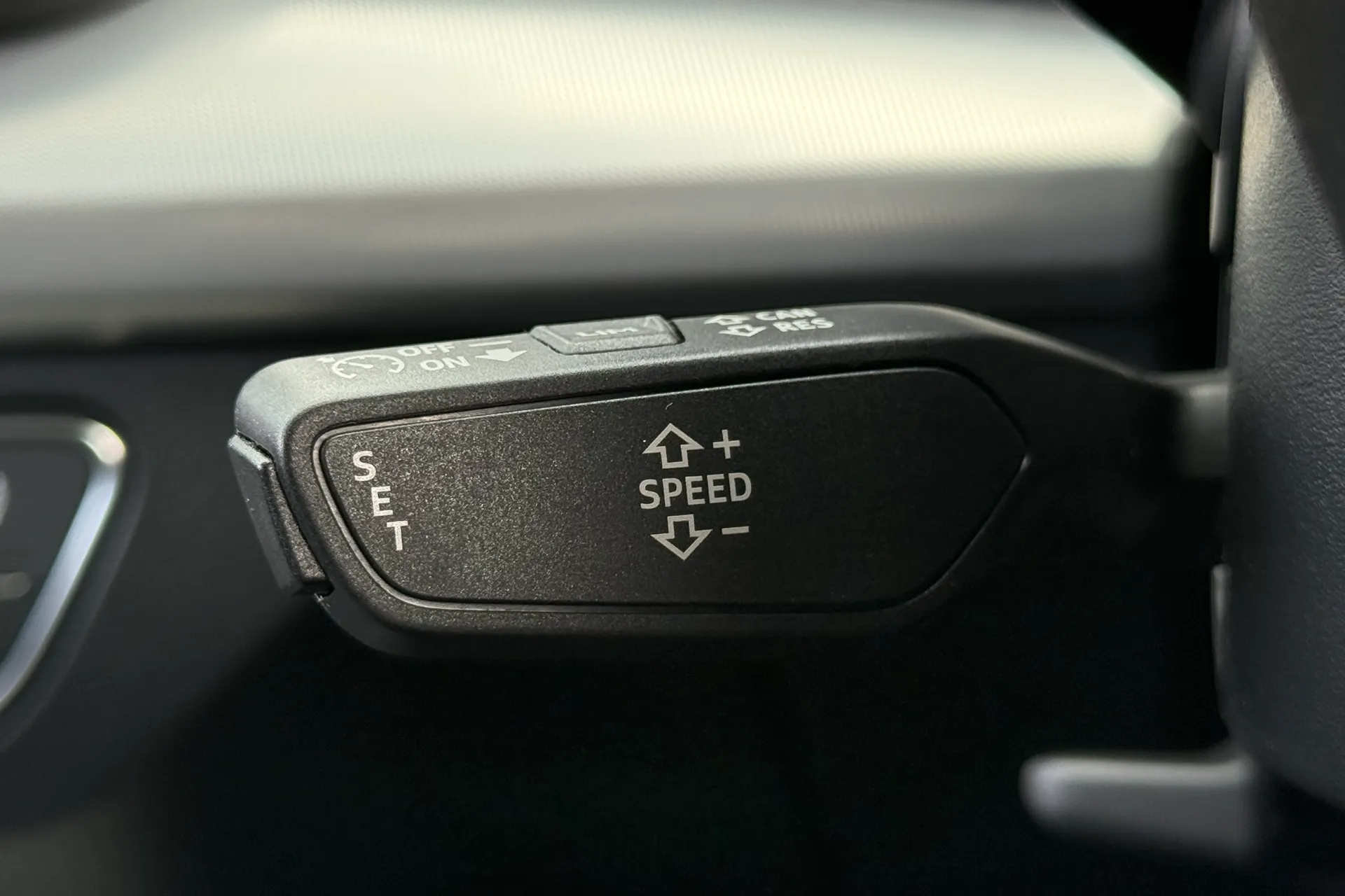 Audi Q5 thumbnail image number 17