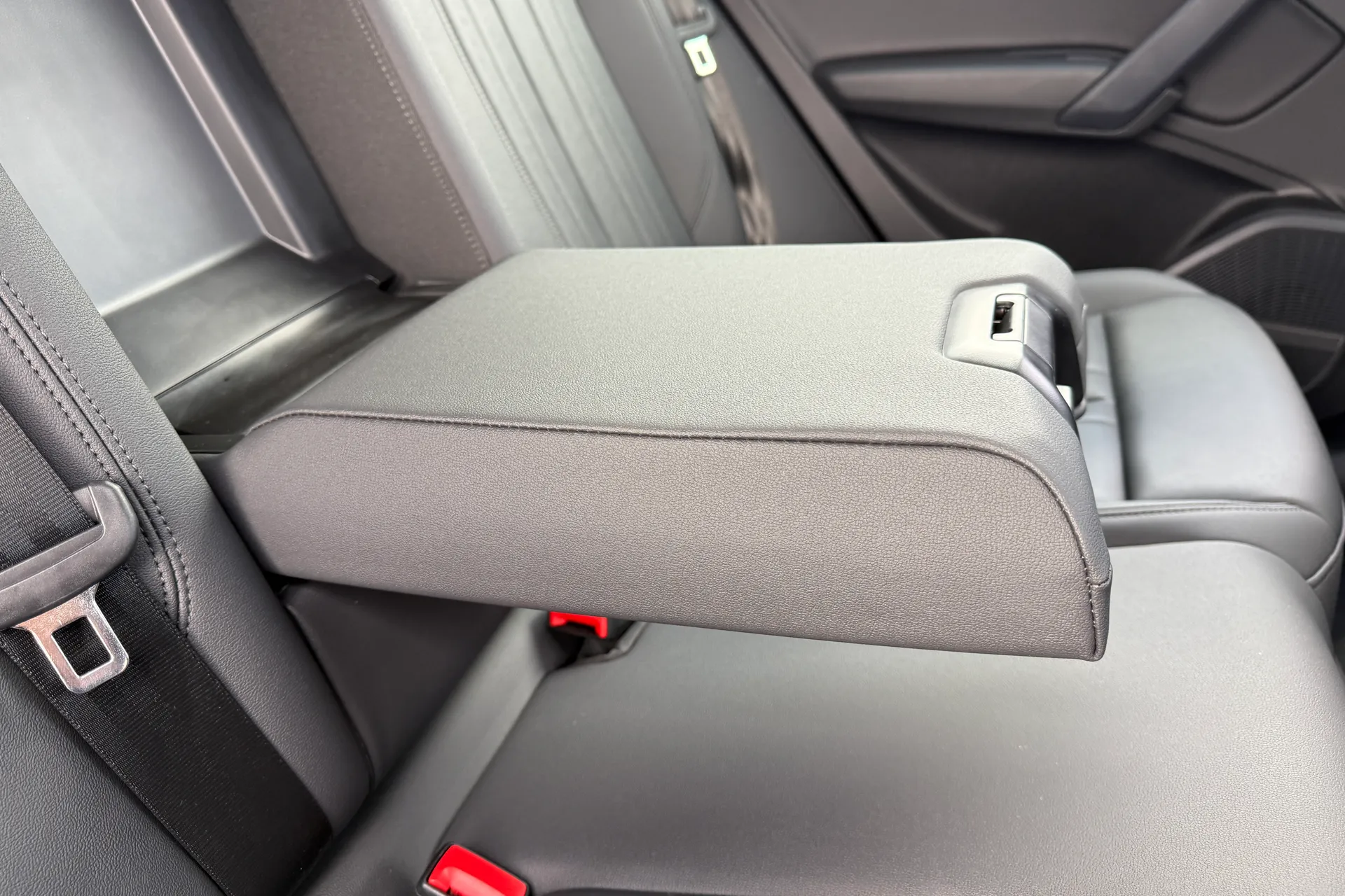 Audi Q5 thumbnail image number 45