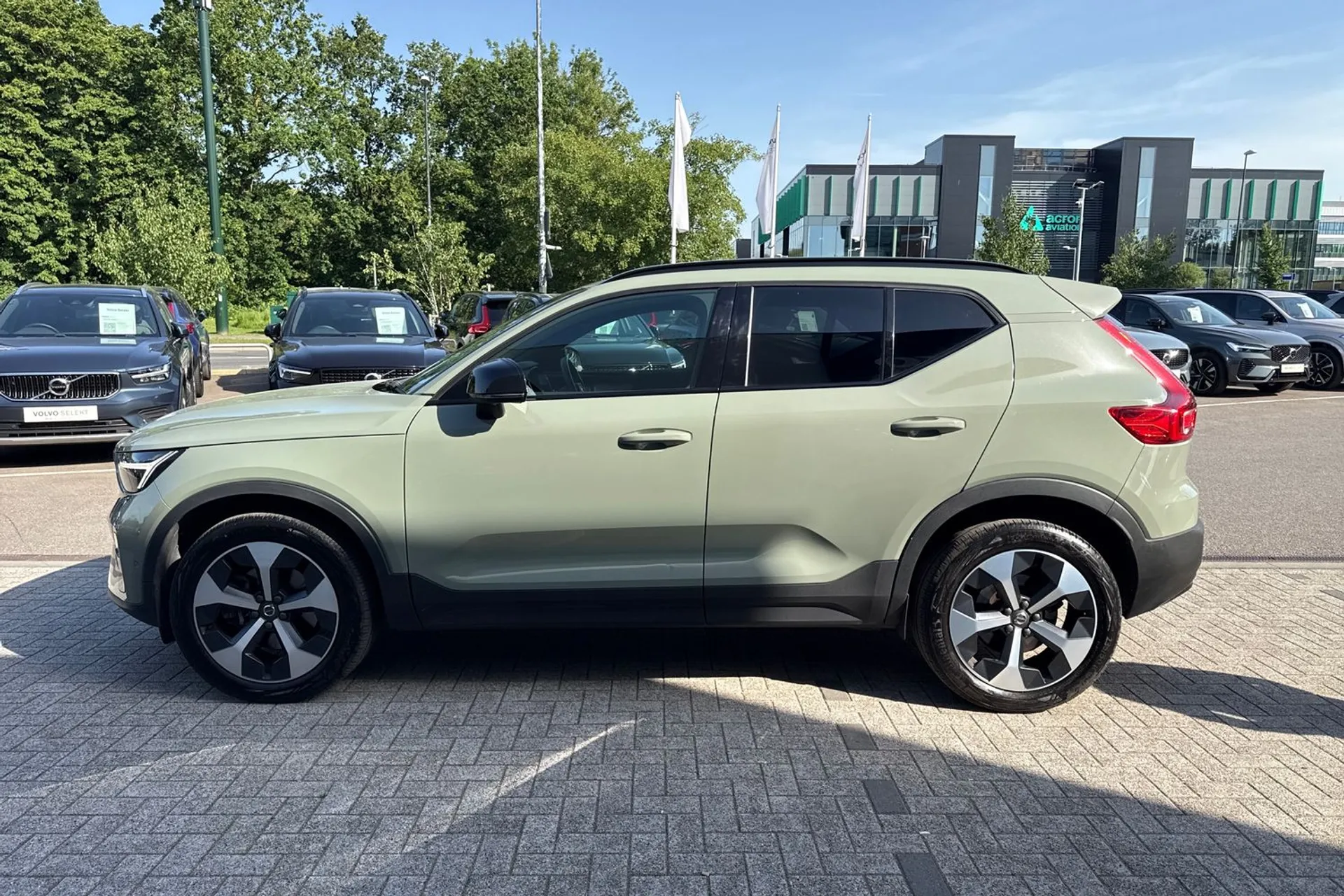 Volvo XC40 thumbnail image number 11