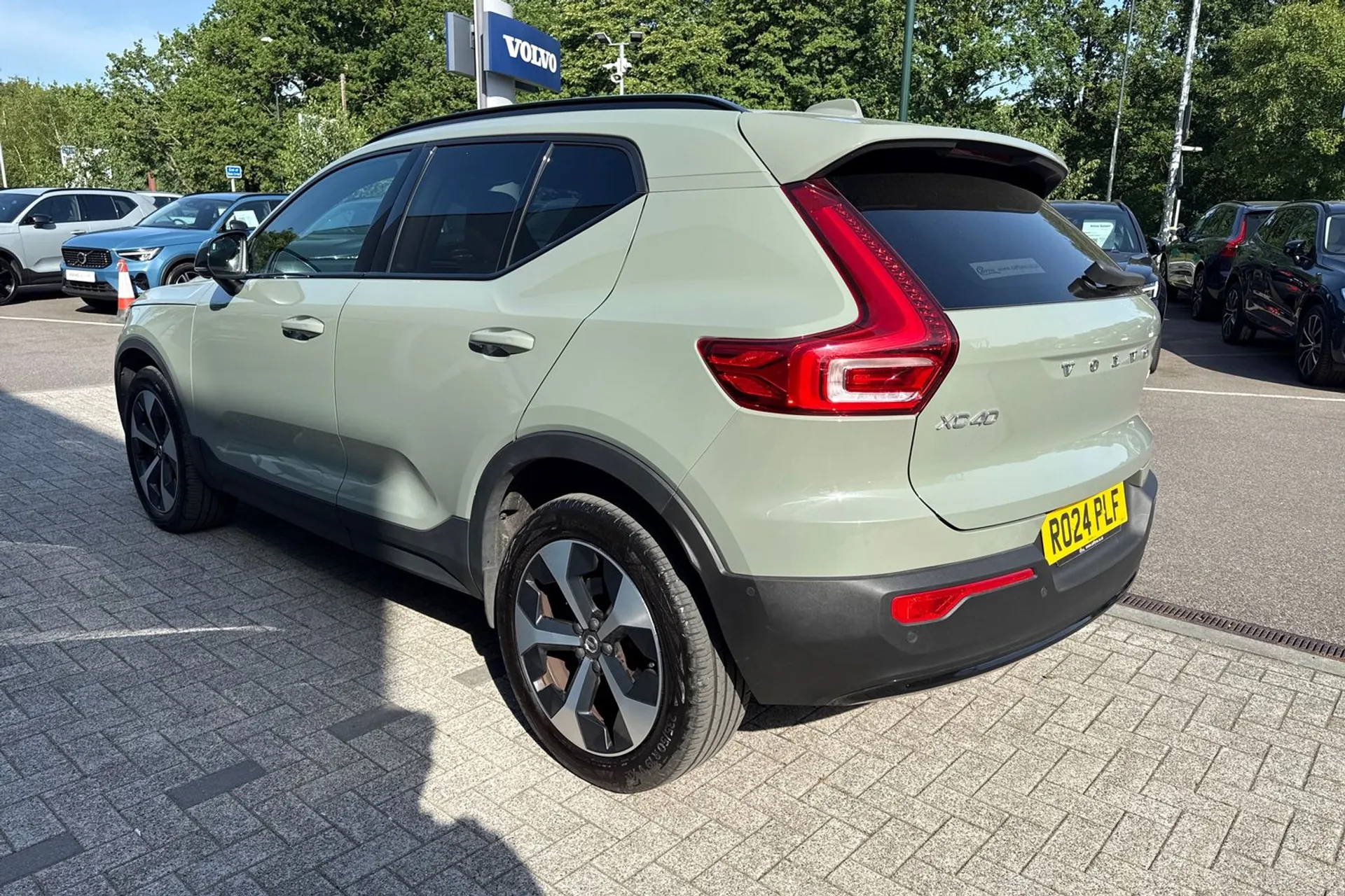 Volvo XC40 thumbnail image number 10