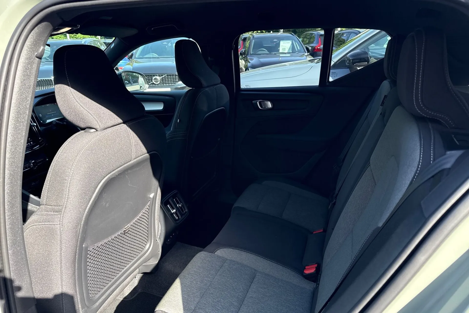 Volvo XC40 thumbnail image number 31