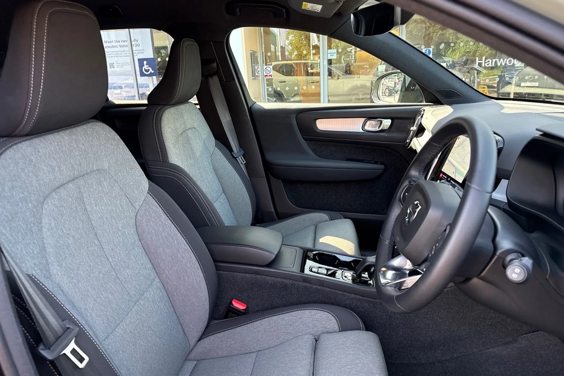 Volvo XC40 thumbnail image number 26