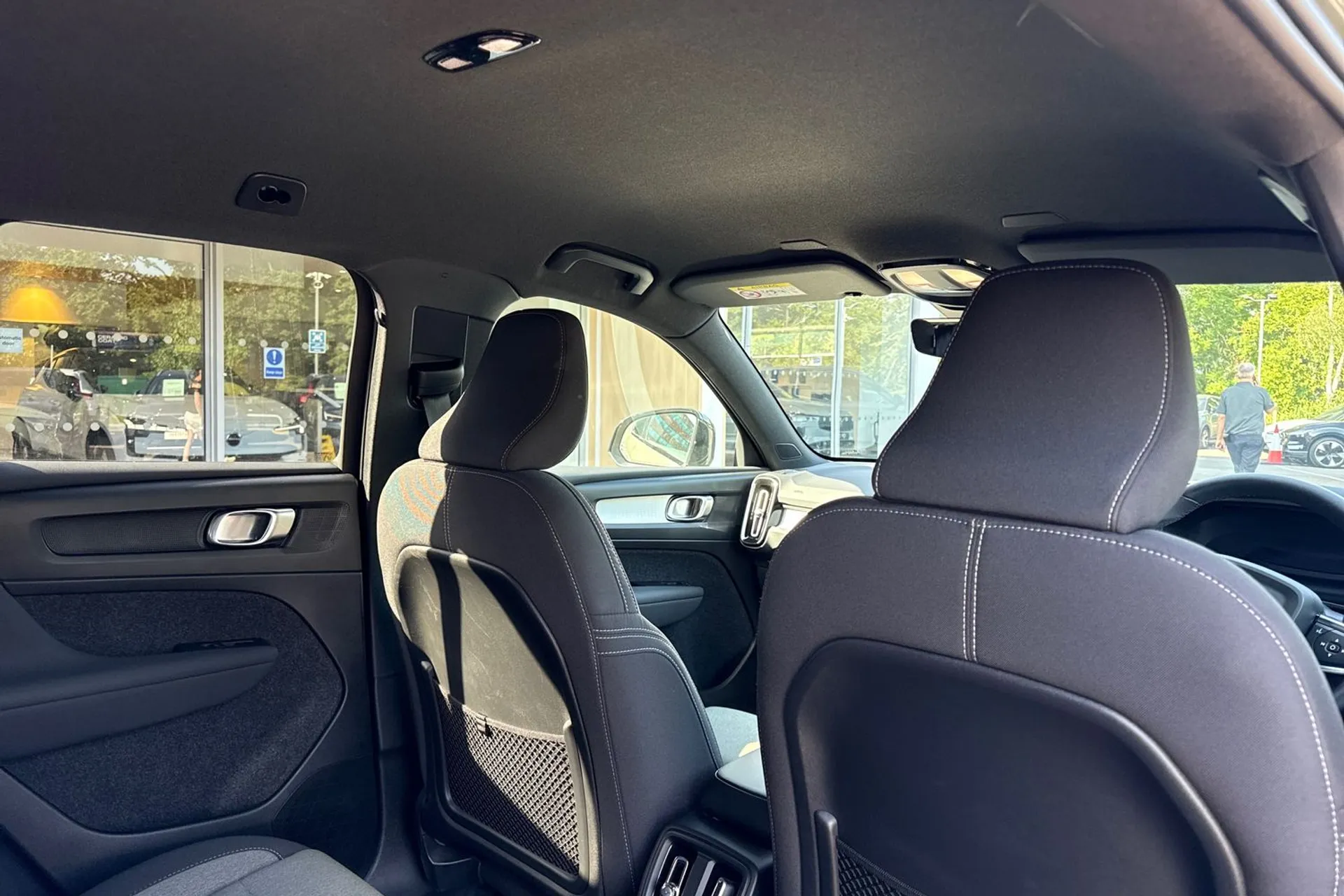 Volvo XC40 thumbnail image number 24