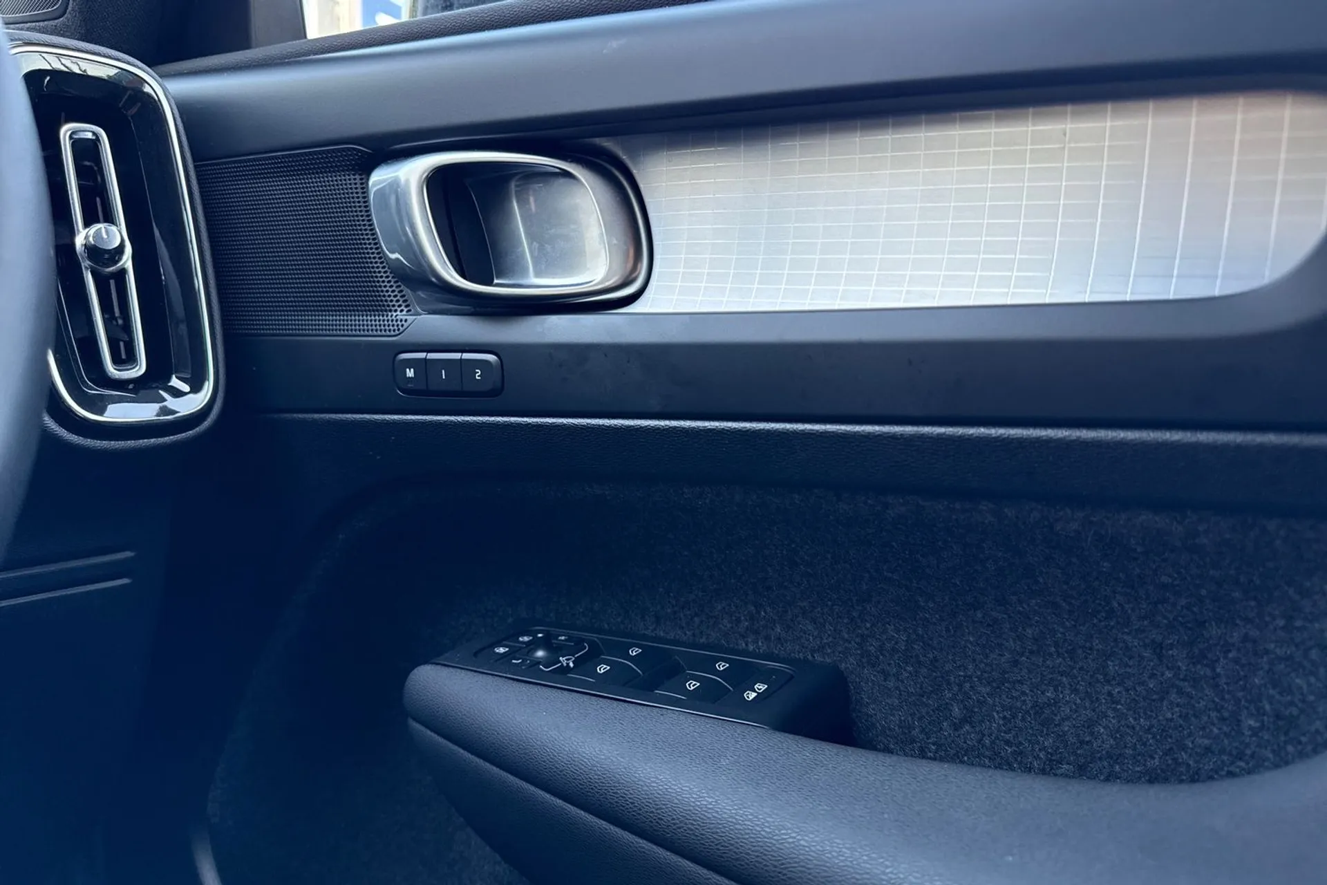 Volvo XC40 thumbnail image number 41