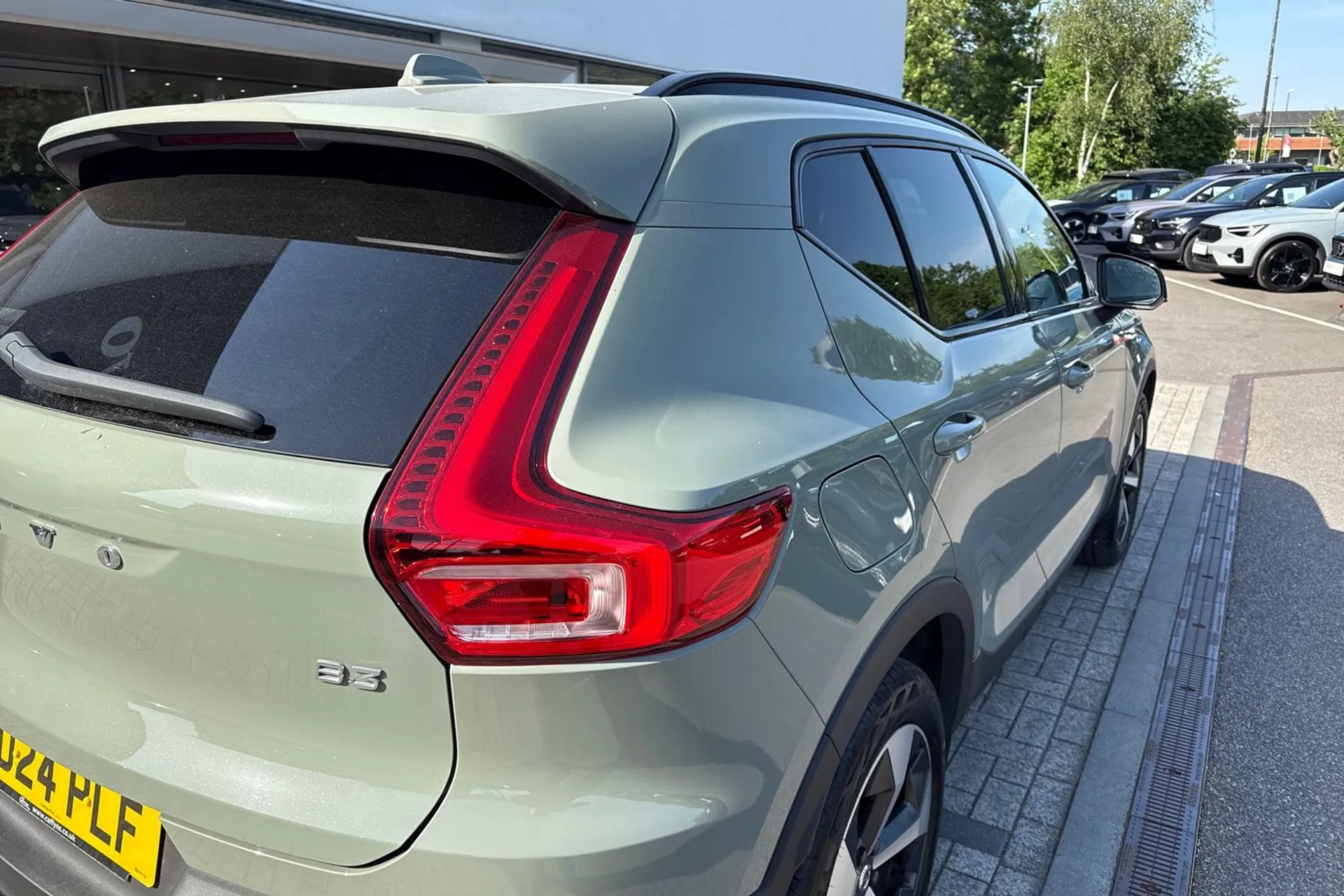 Volvo XC40 thumbnail image number 15