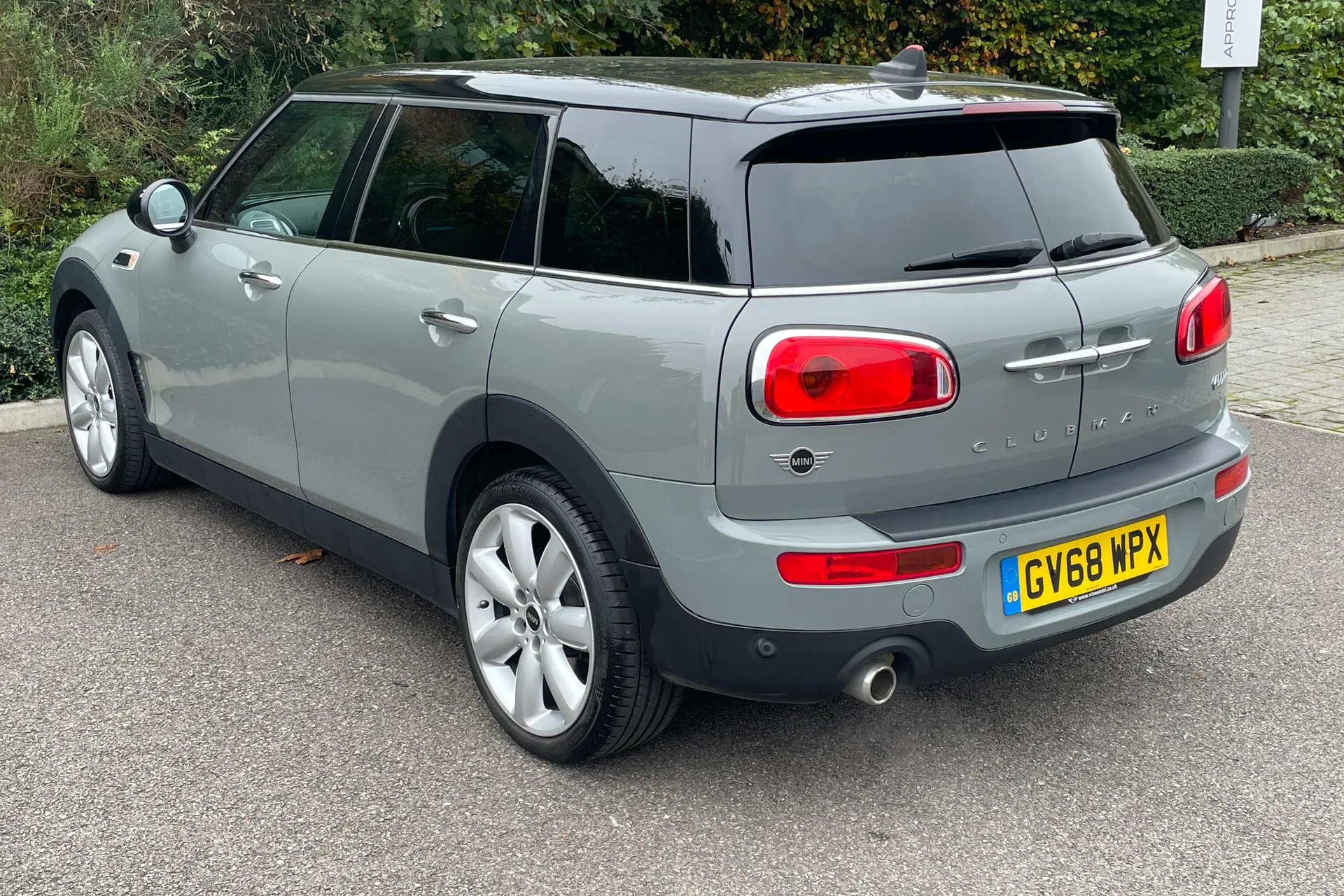 MINI CLUBMAN thumbnail image number 8