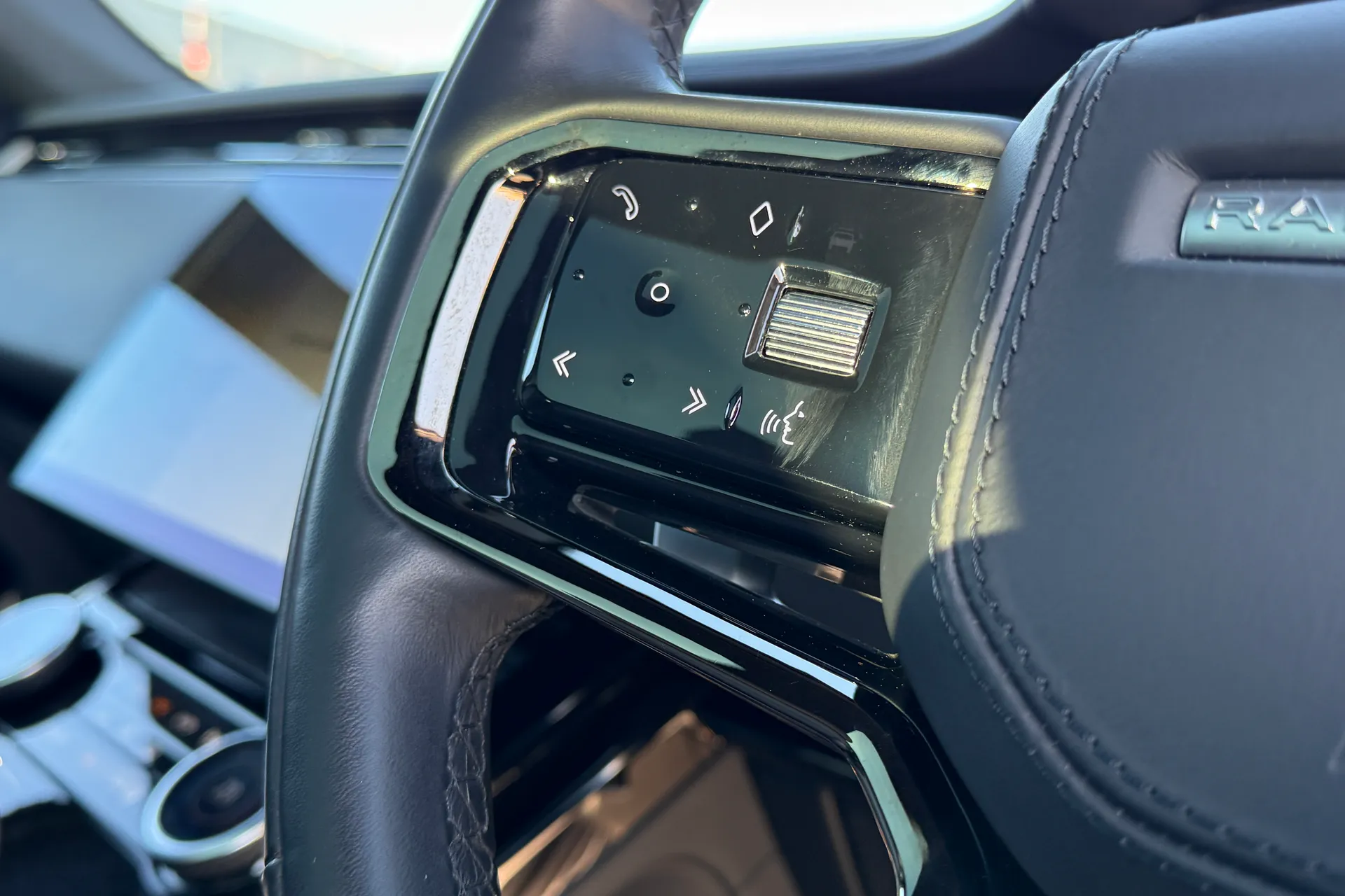 LAND ROVER RANGE ROVER SPORT thumbnail image number 42