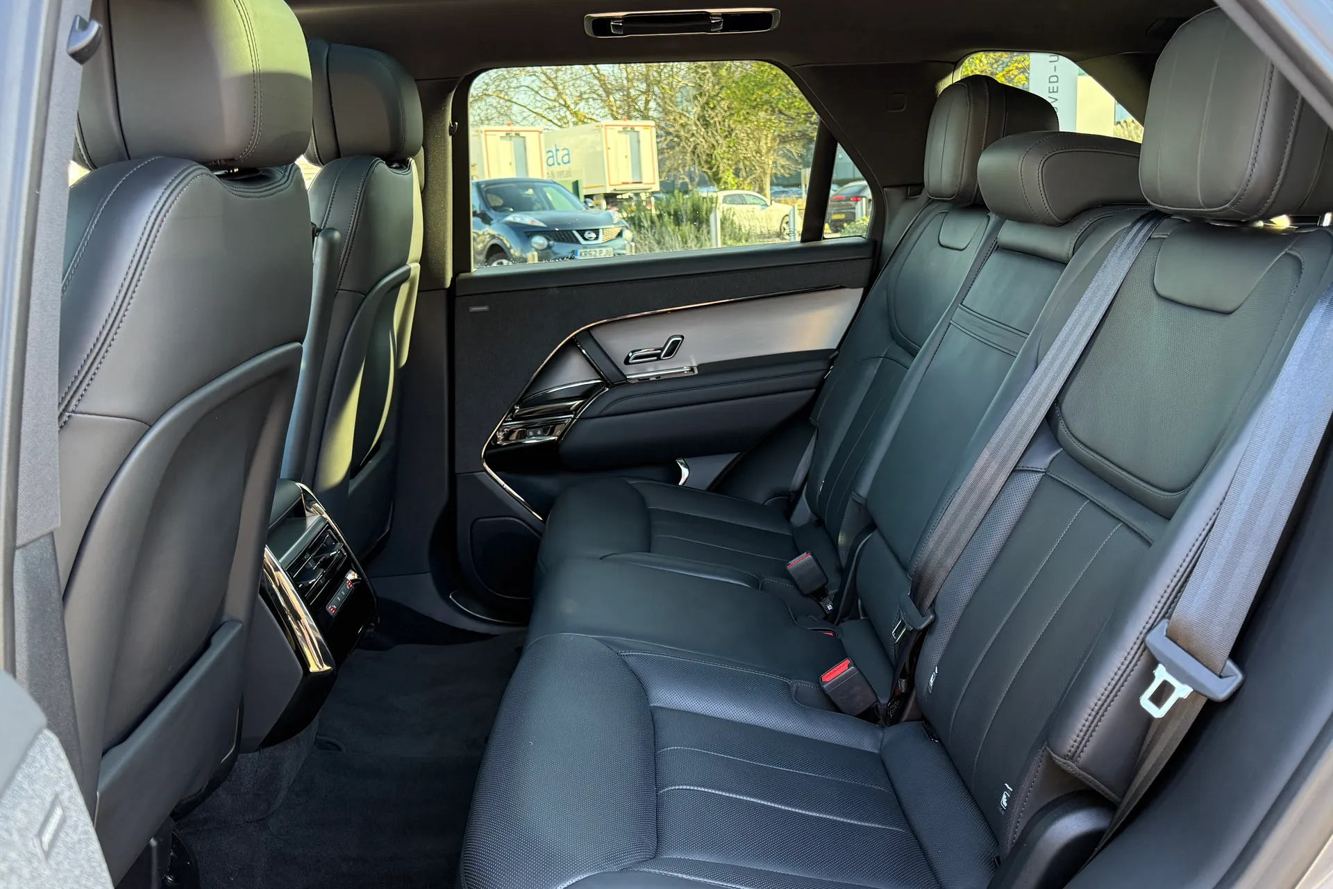 LAND ROVER RANGE ROVER SPORT thumbnail image number 39