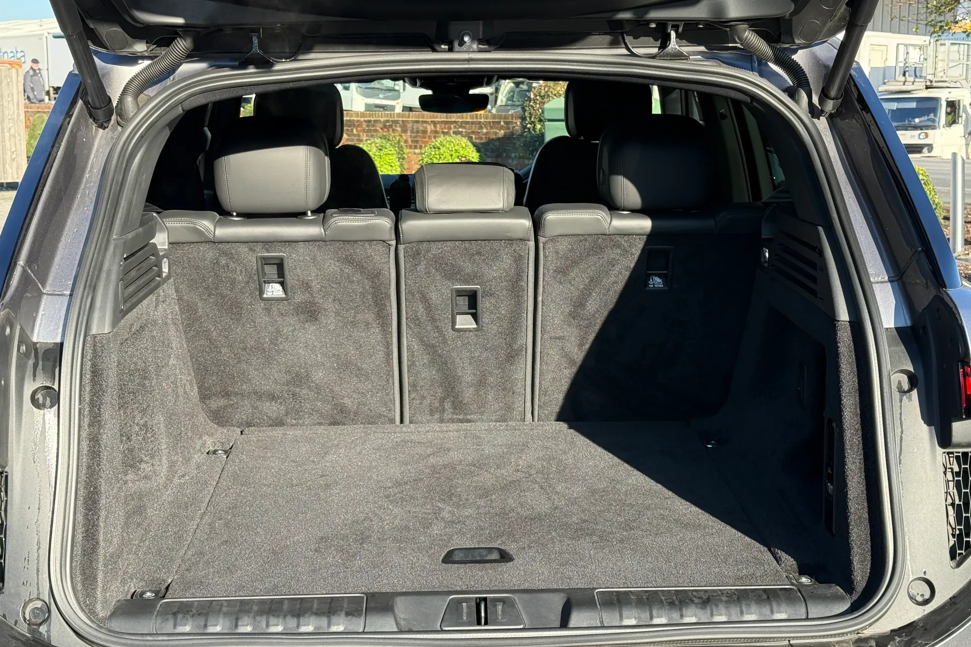 LAND ROVER RANGE ROVER SPORT thumbnail image number 28