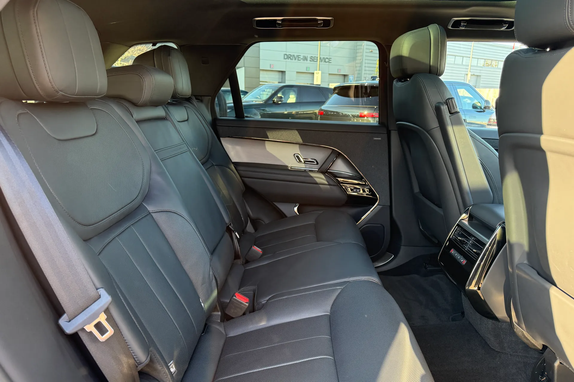 LAND ROVER RANGE ROVER SPORT thumbnail image number 30