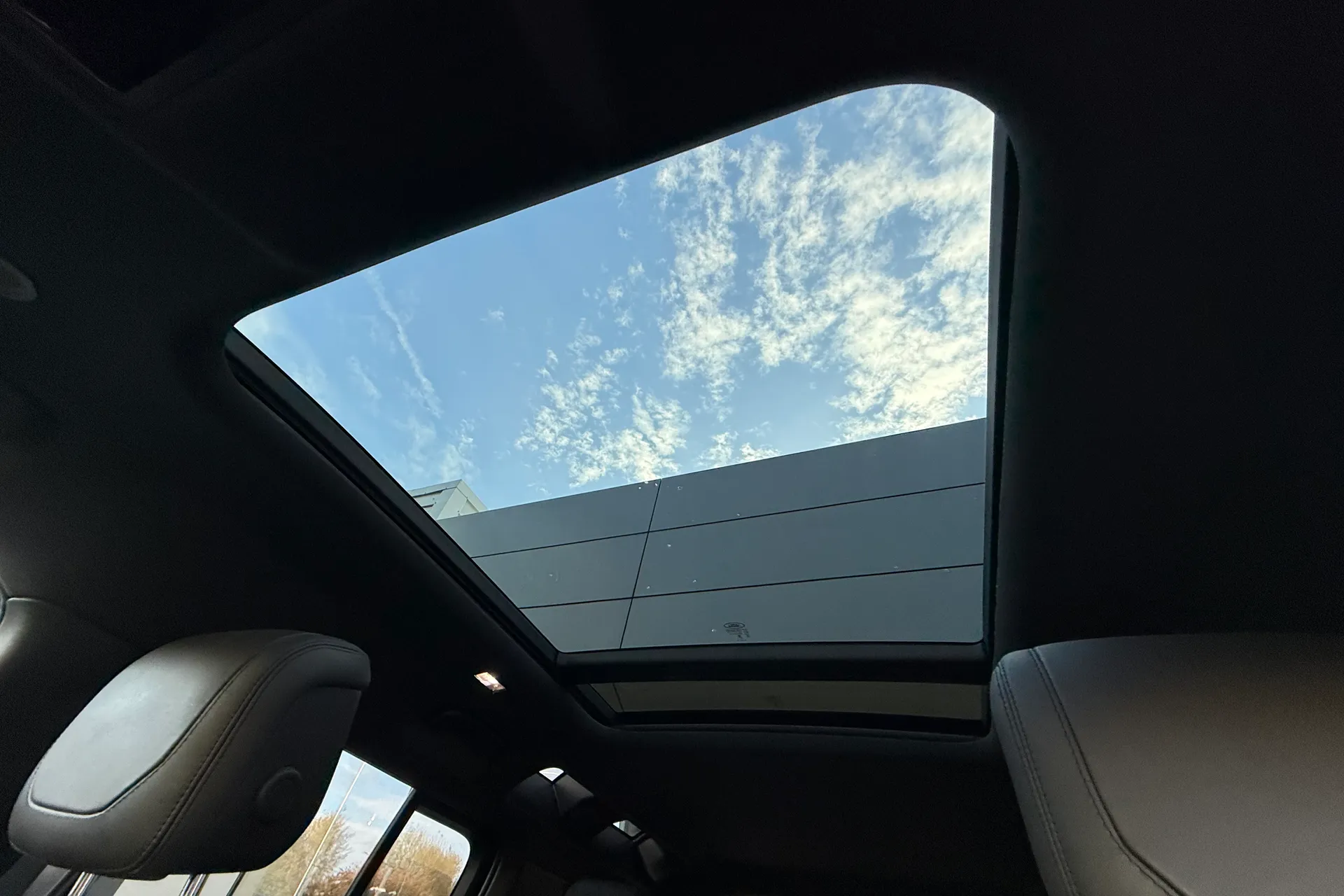 LAND ROVER DEFENDER thumbnail image number 5