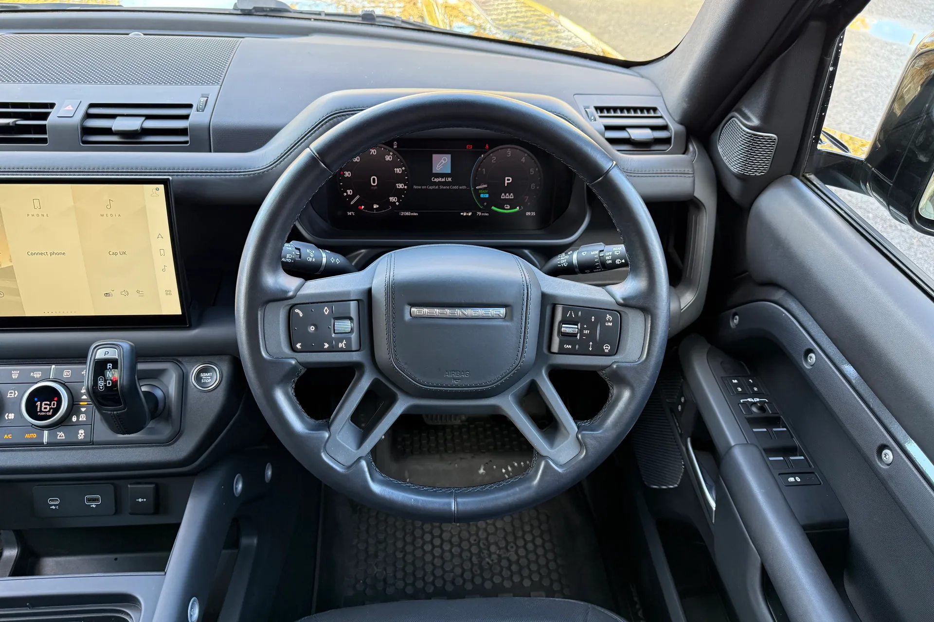 LAND ROVER DEFENDER thumbnail image number 14