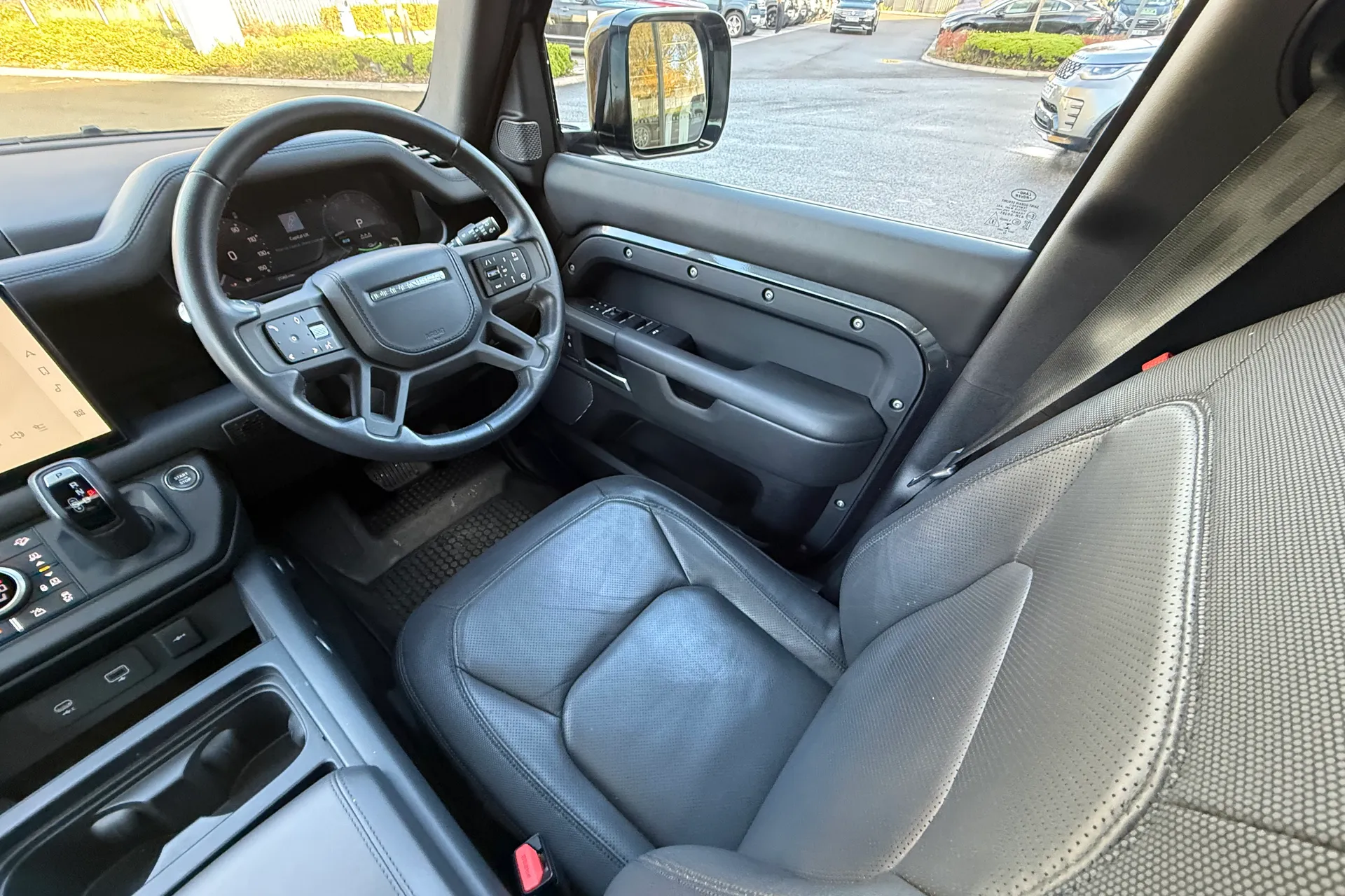 LAND ROVER DEFENDER thumbnail image number 13