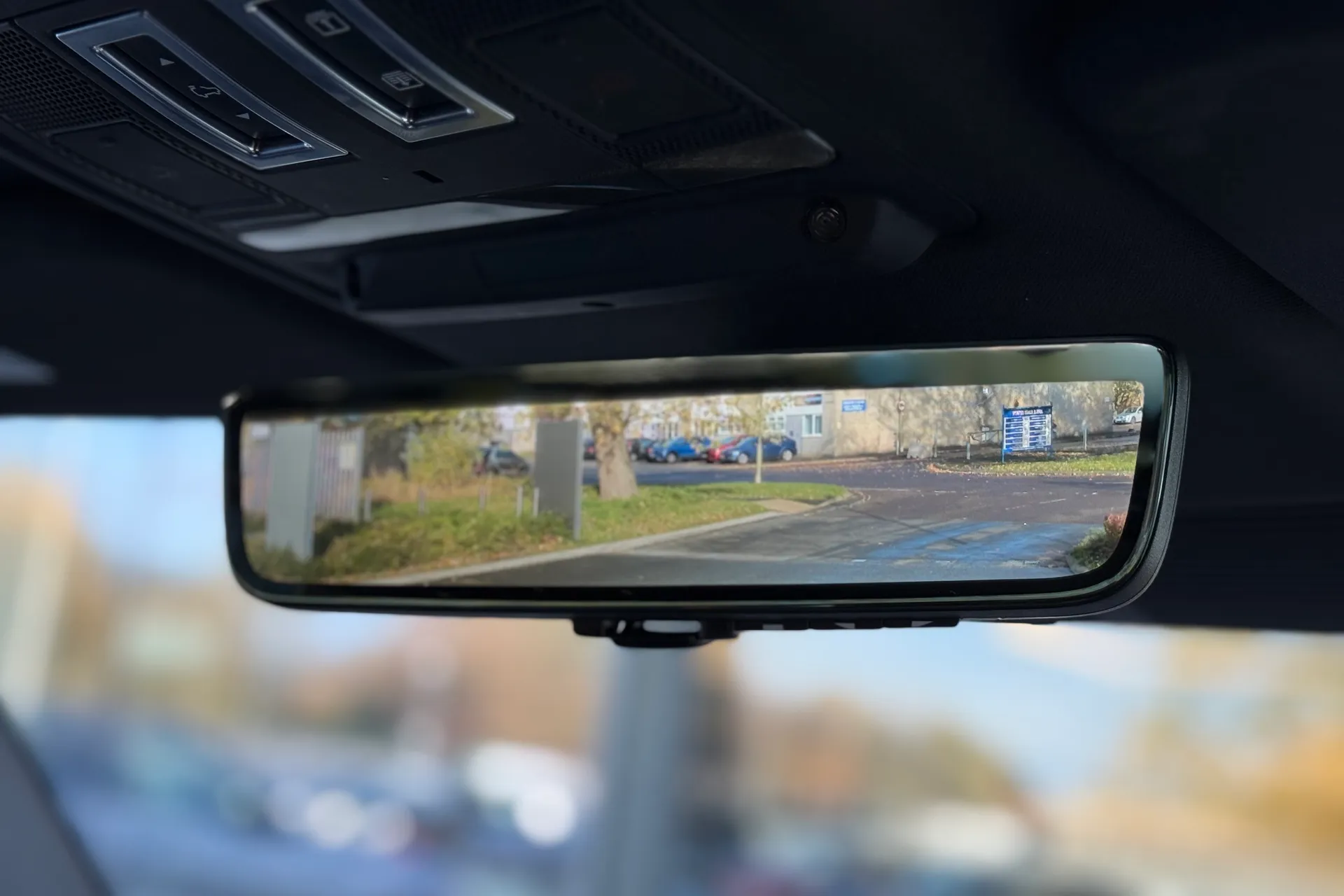 LAND ROVER DEFENDER thumbnail image number 35