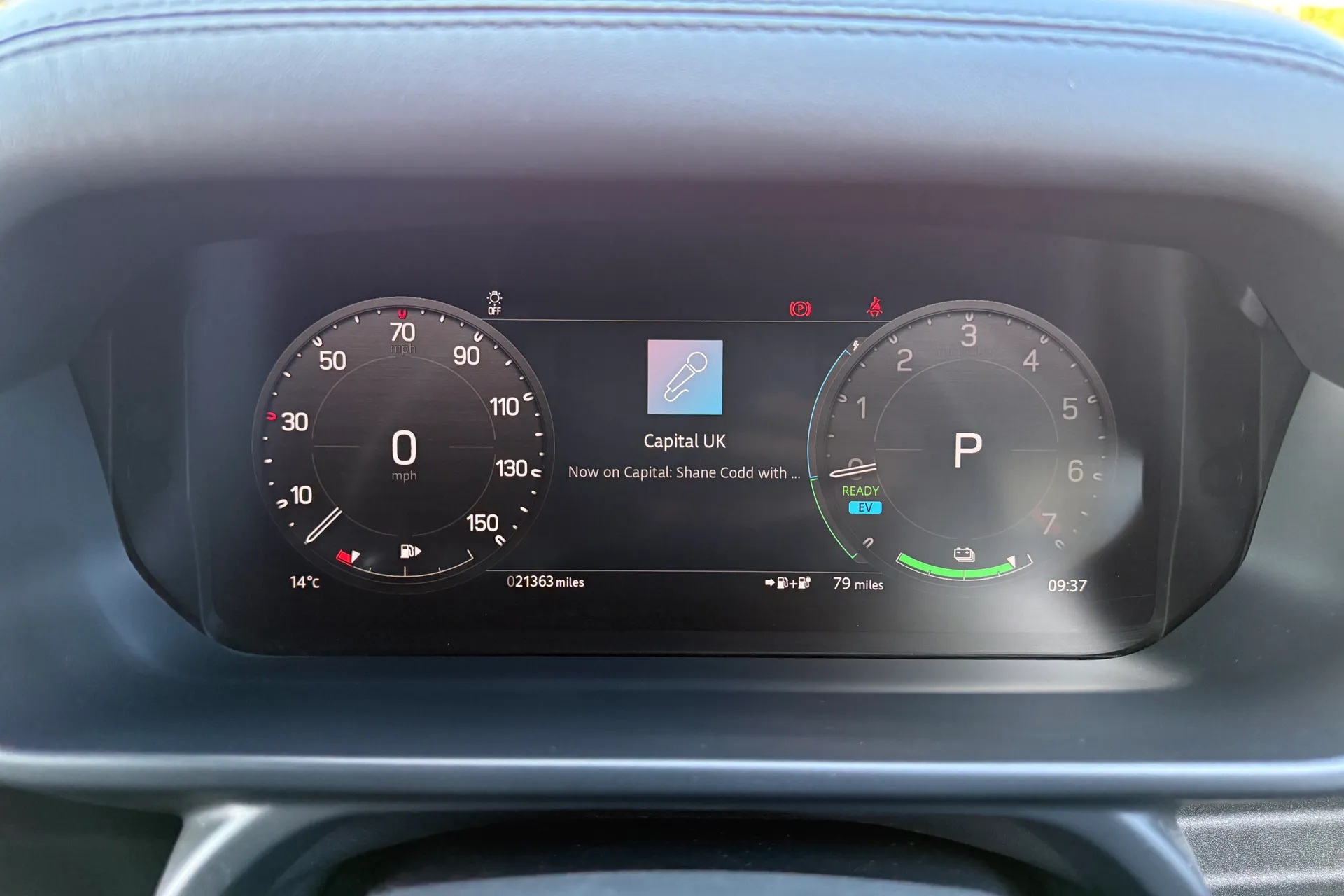 LAND ROVER DEFENDER thumbnail image number 25