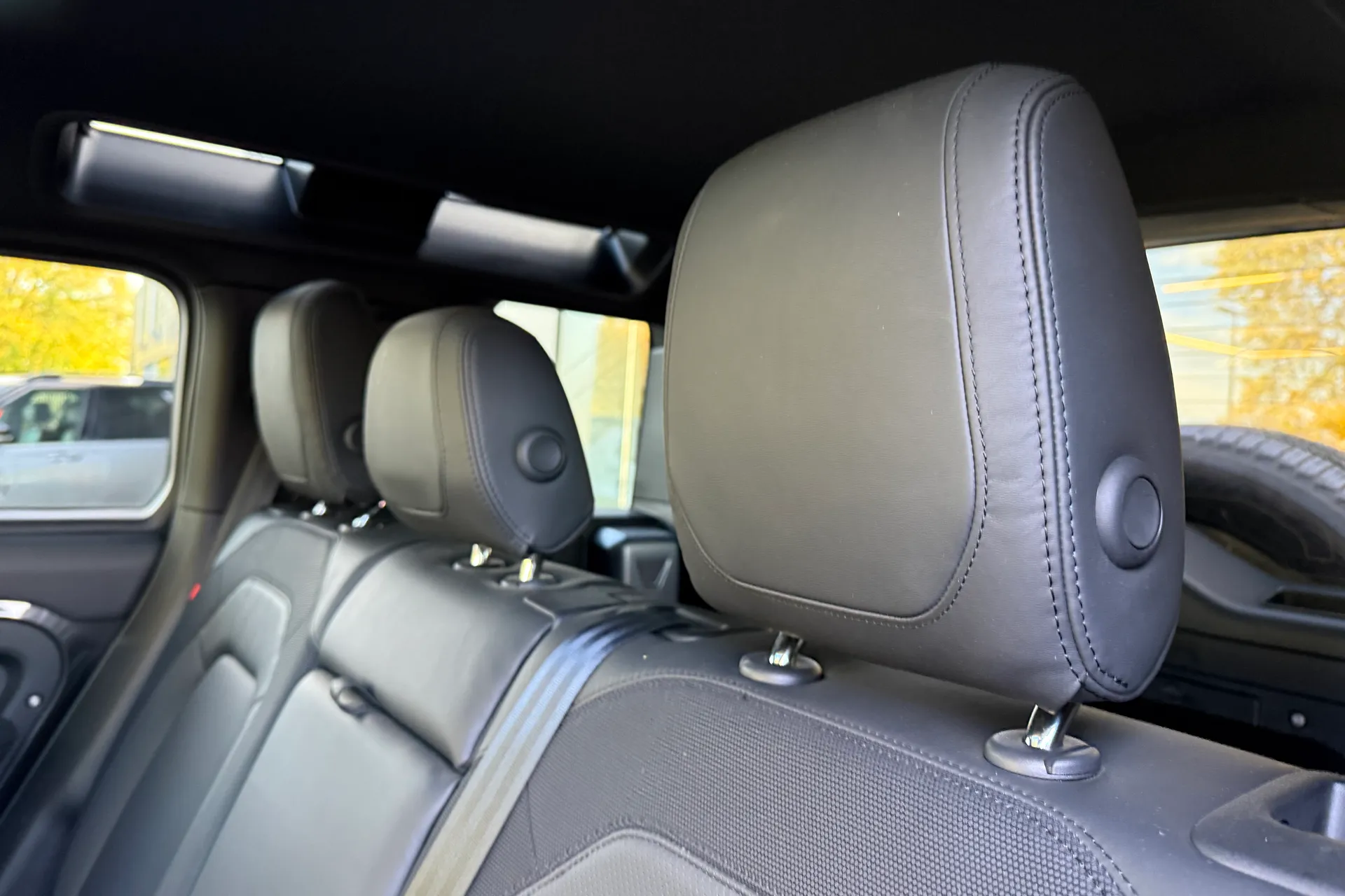 LAND ROVER DEFENDER thumbnail image number 49