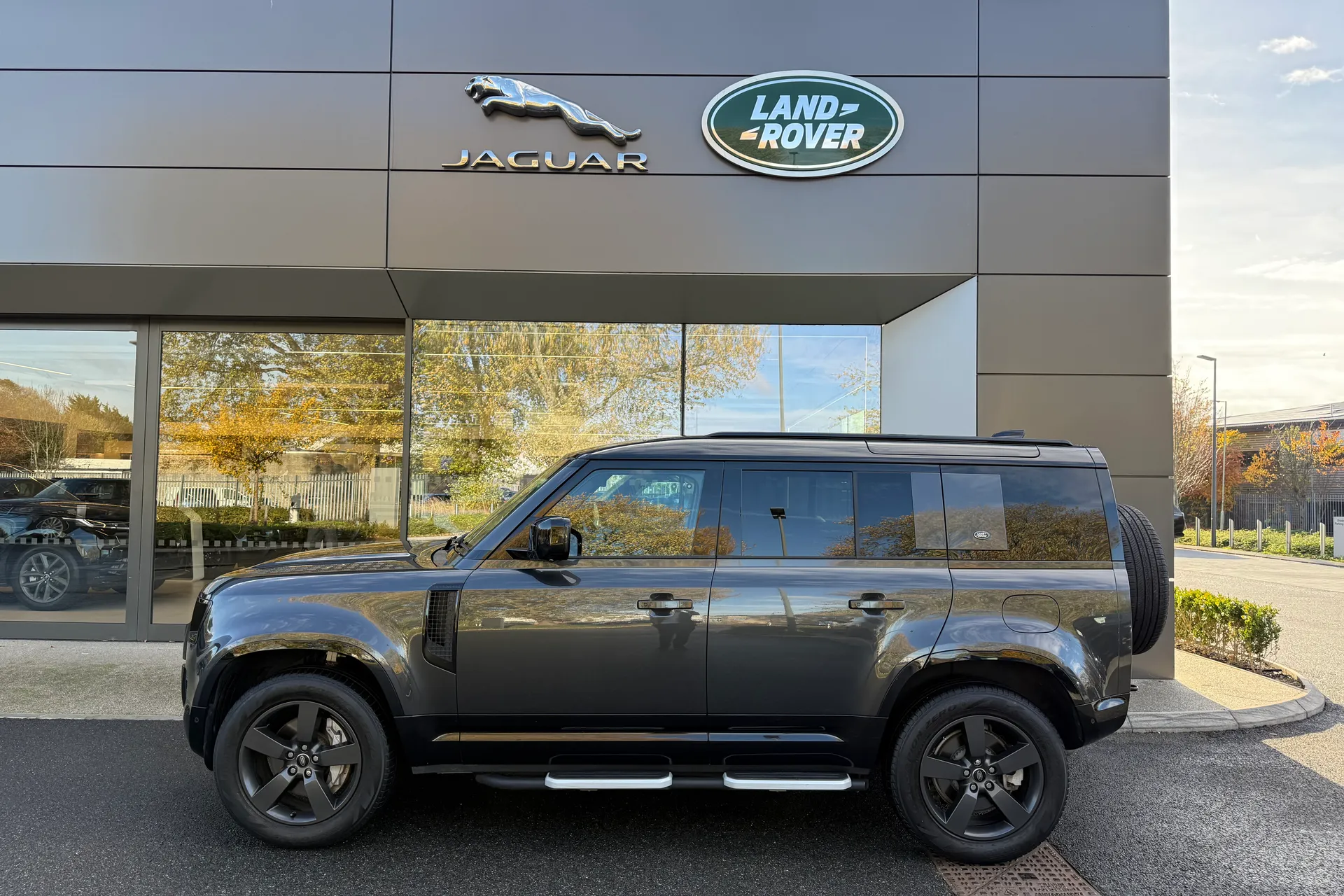 LAND ROVER DEFENDER thumbnail image number 27