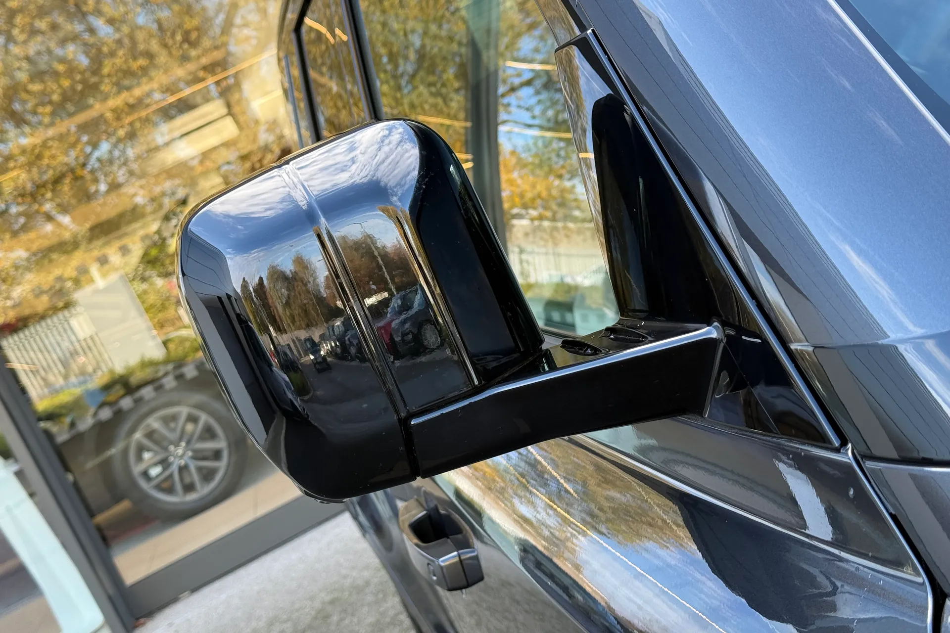 LAND ROVER DEFENDER thumbnail image number 52