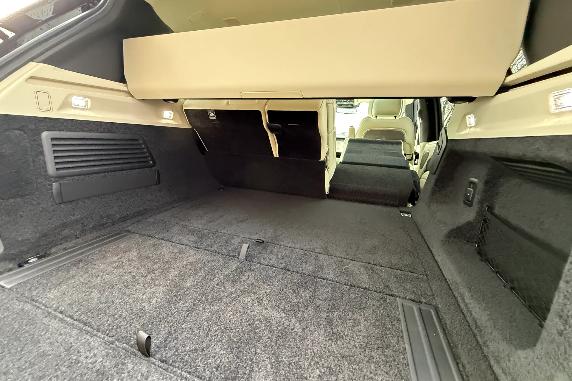 LAND ROVER RANGE ROVER thumbnail image number 40