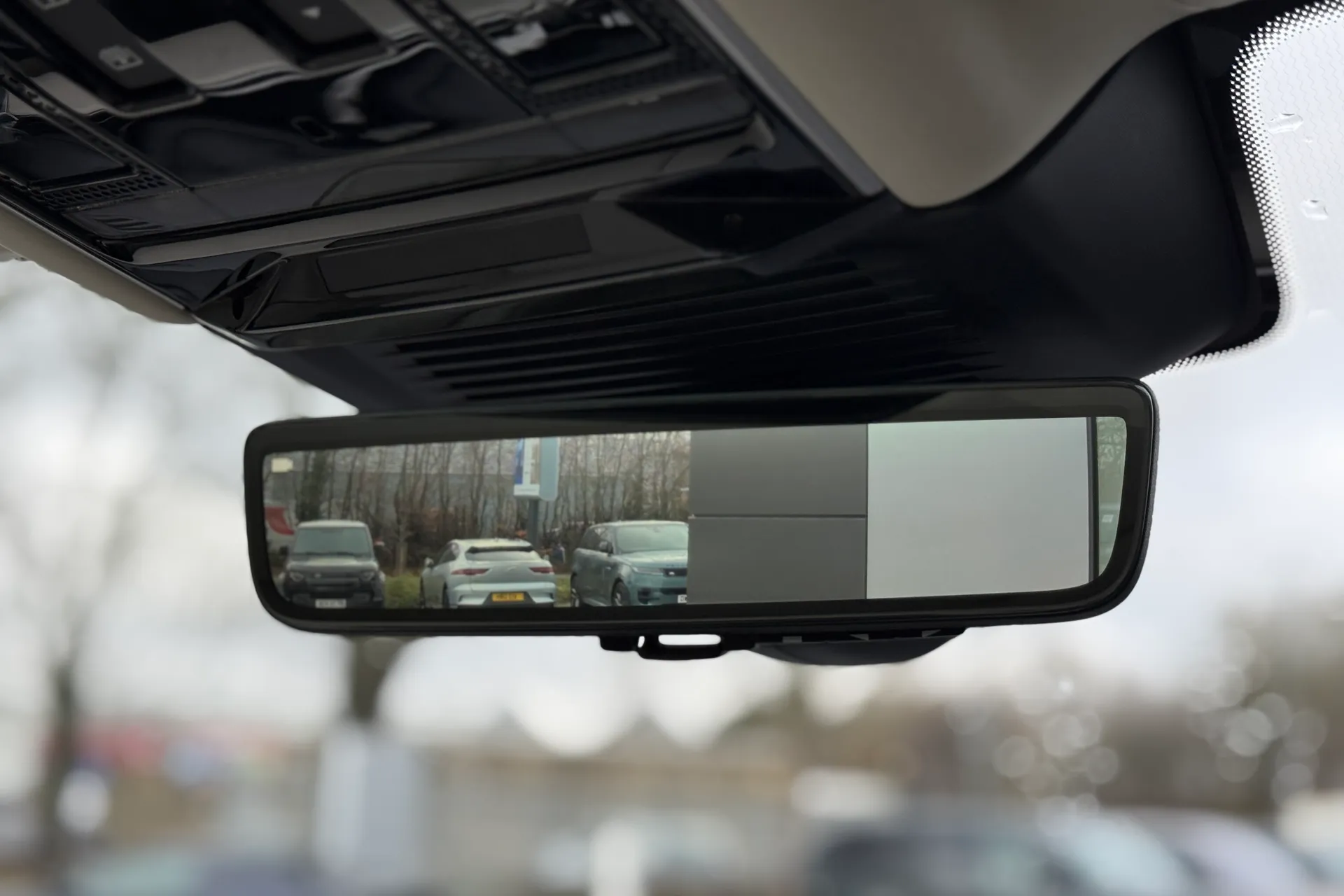 LAND ROVER RANGE ROVER thumbnail image number 32