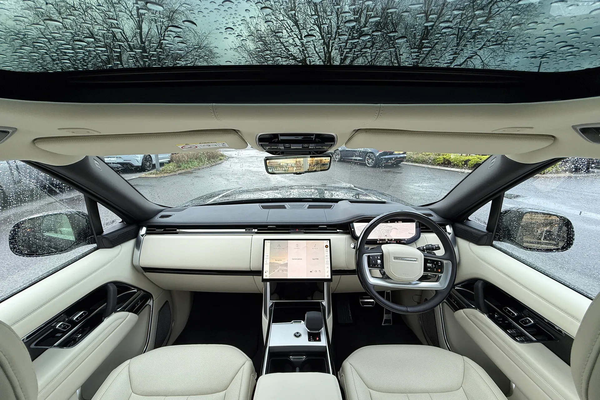 LAND ROVER RANGE ROVER thumbnail image number 3