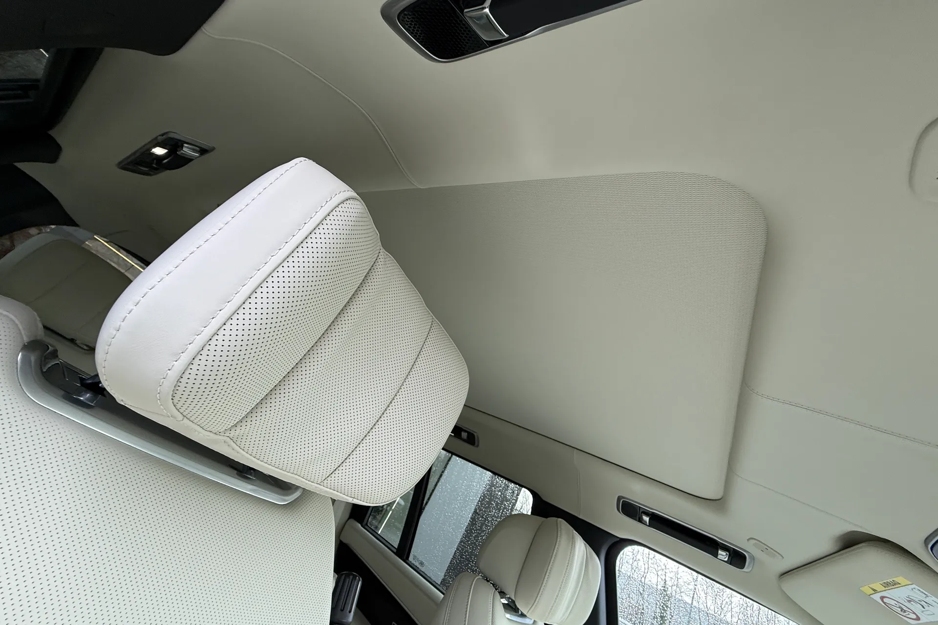 LAND ROVER RANGE ROVER thumbnail image number 38