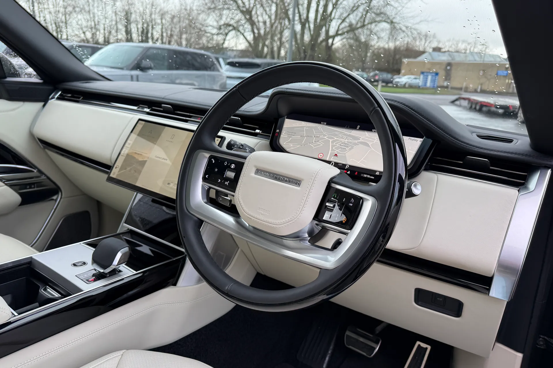 LAND ROVER RANGE ROVER thumbnail image number 30