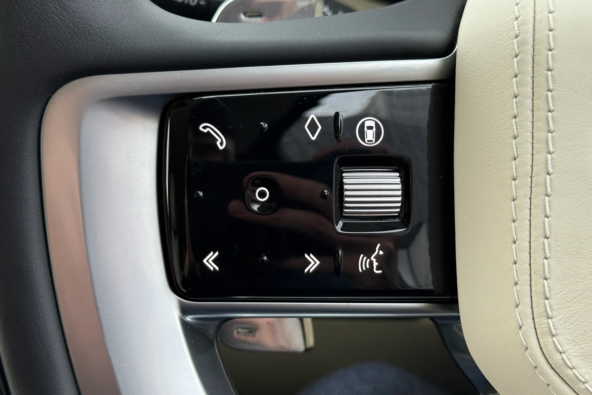 LAND ROVER RANGE ROVER thumbnail image number 25