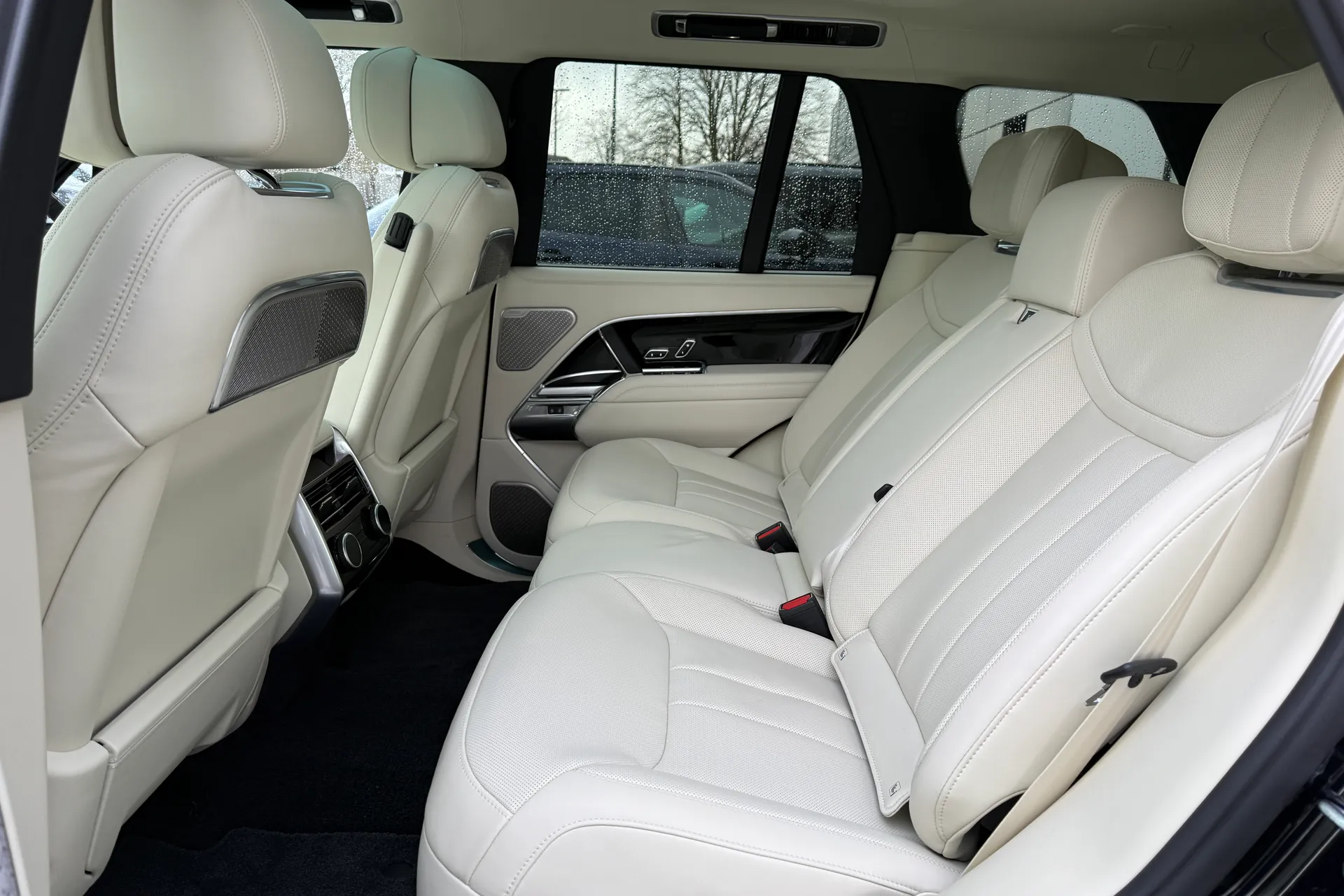 LAND ROVER RANGE ROVER thumbnail image number 49