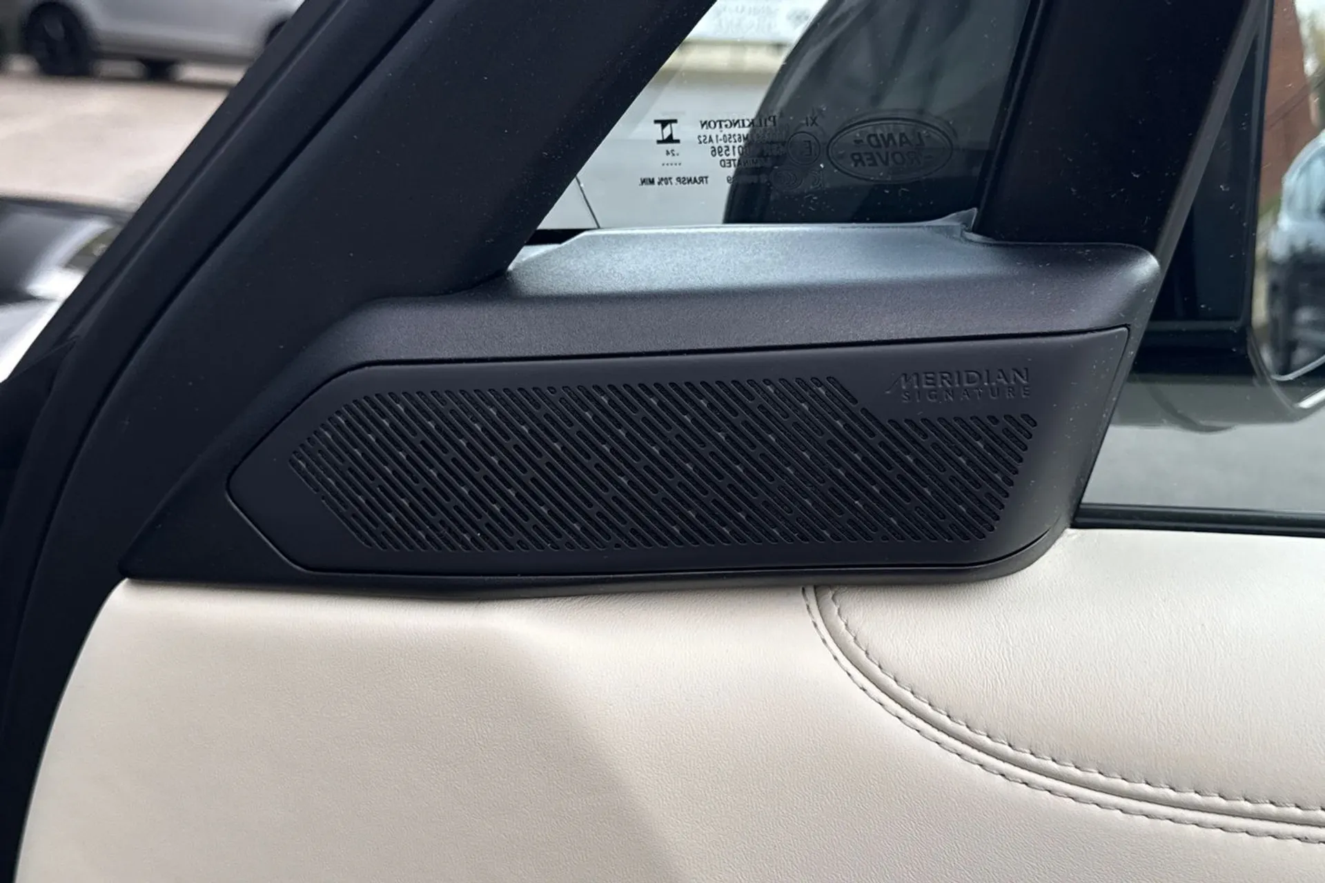 LAND ROVER RANGE ROVER thumbnail image number 45