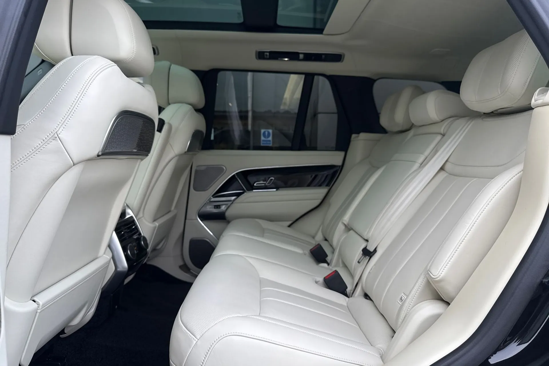 LAND ROVER RANGE ROVER thumbnail image number 65