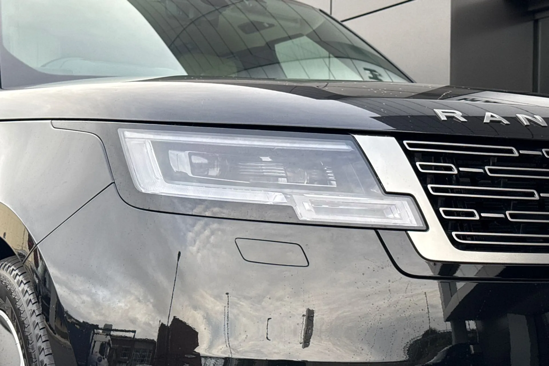 LAND ROVER RANGE ROVER thumbnail image number 21