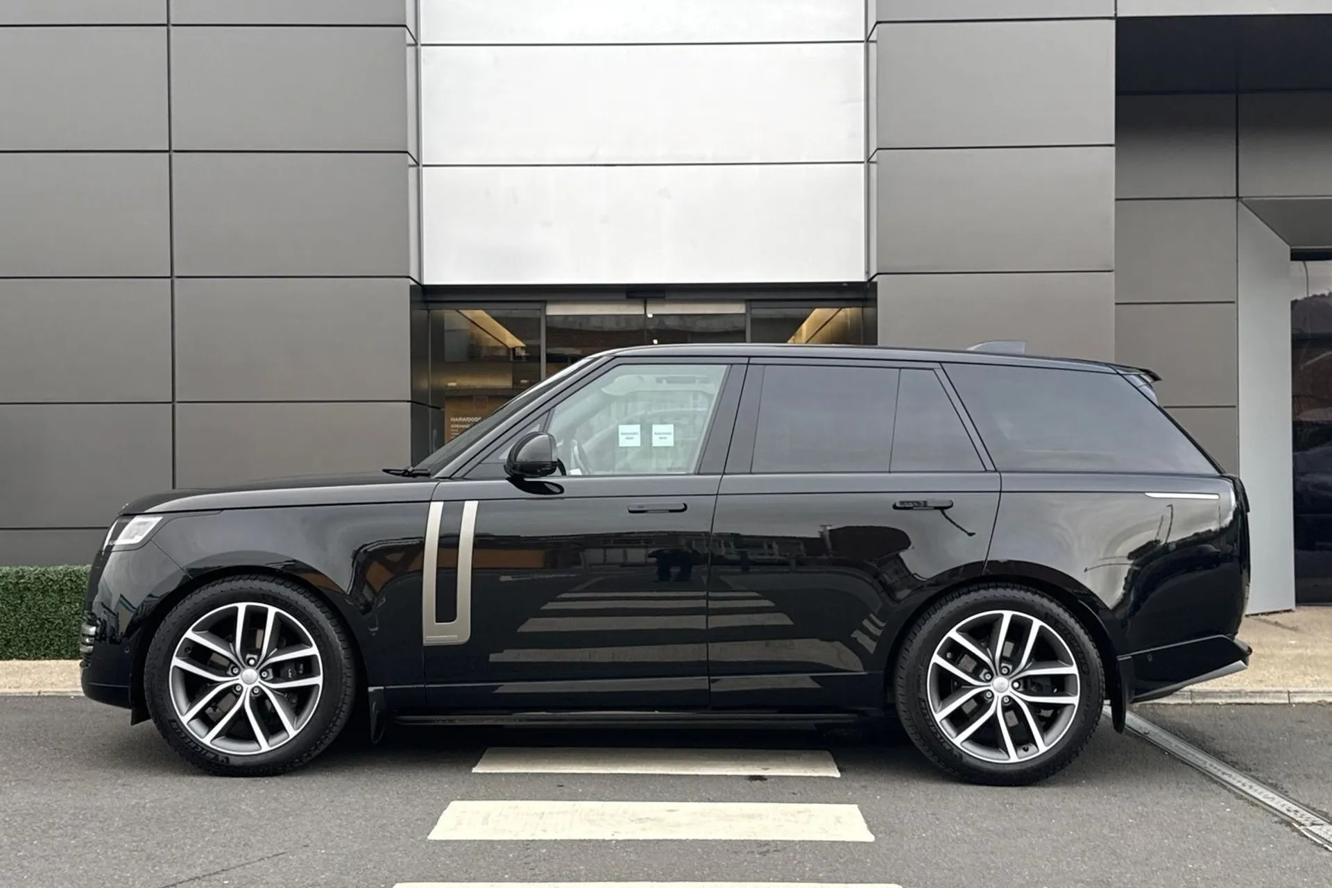 LAND ROVER RANGE ROVER thumbnail image number 6