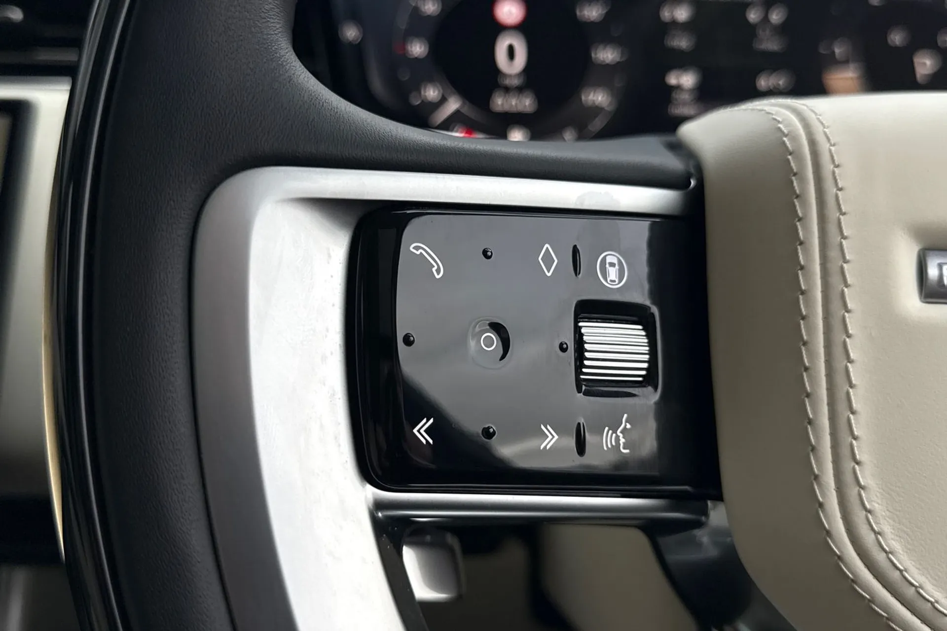 LAND ROVER RANGE ROVER thumbnail image number 29