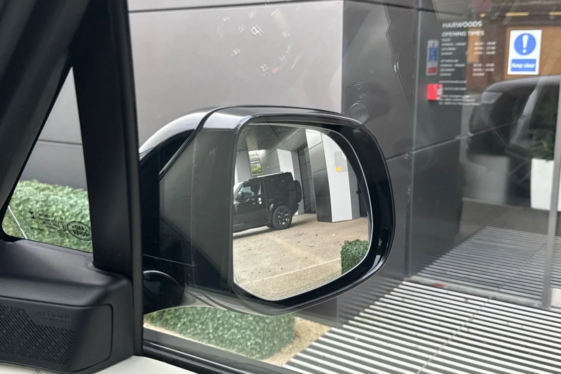 LAND ROVER RANGE ROVER thumbnail image number 13