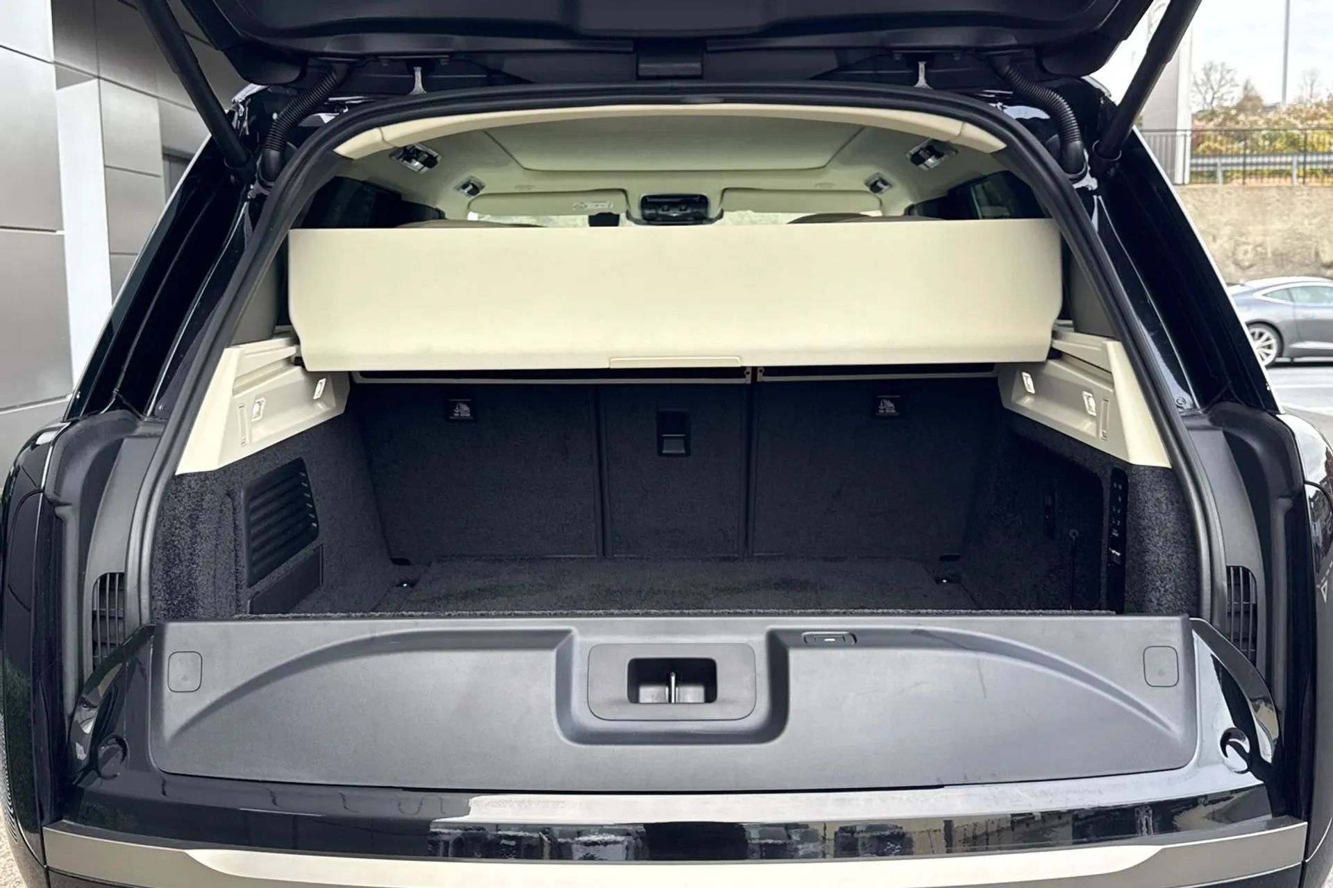 LAND ROVER RANGE ROVER thumbnail image number 49